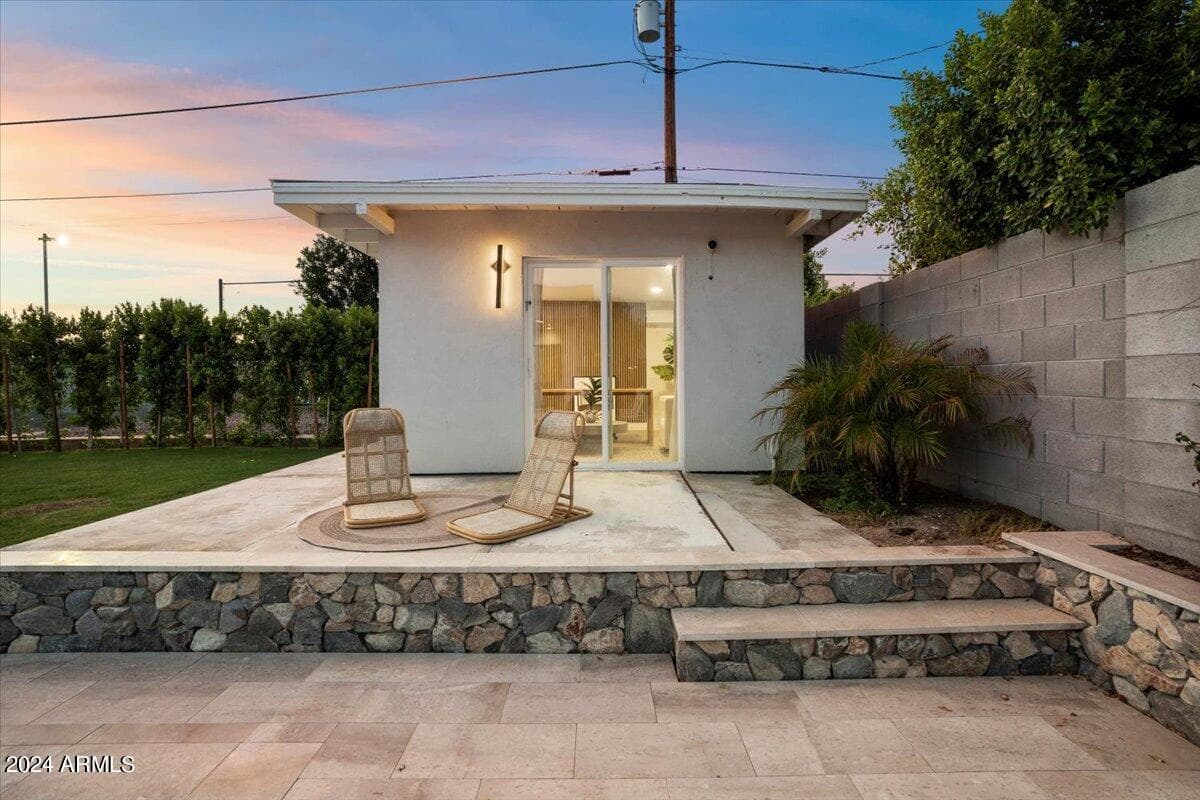 744 E MYRTLE Avenue, Phoenix, AZ 85020 — photo 28 of 43