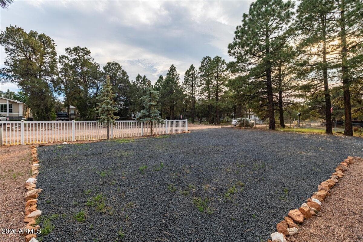 2112 BLUEJAY Road, Overgaard, AZ 85933 — photo 35 of 42