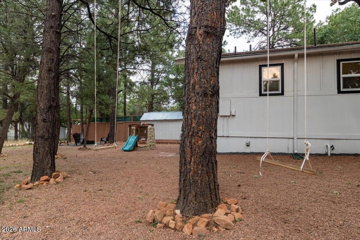 2112 BLUEJAY Road, Overgaard, AZ 85933 — photo 11 of 42