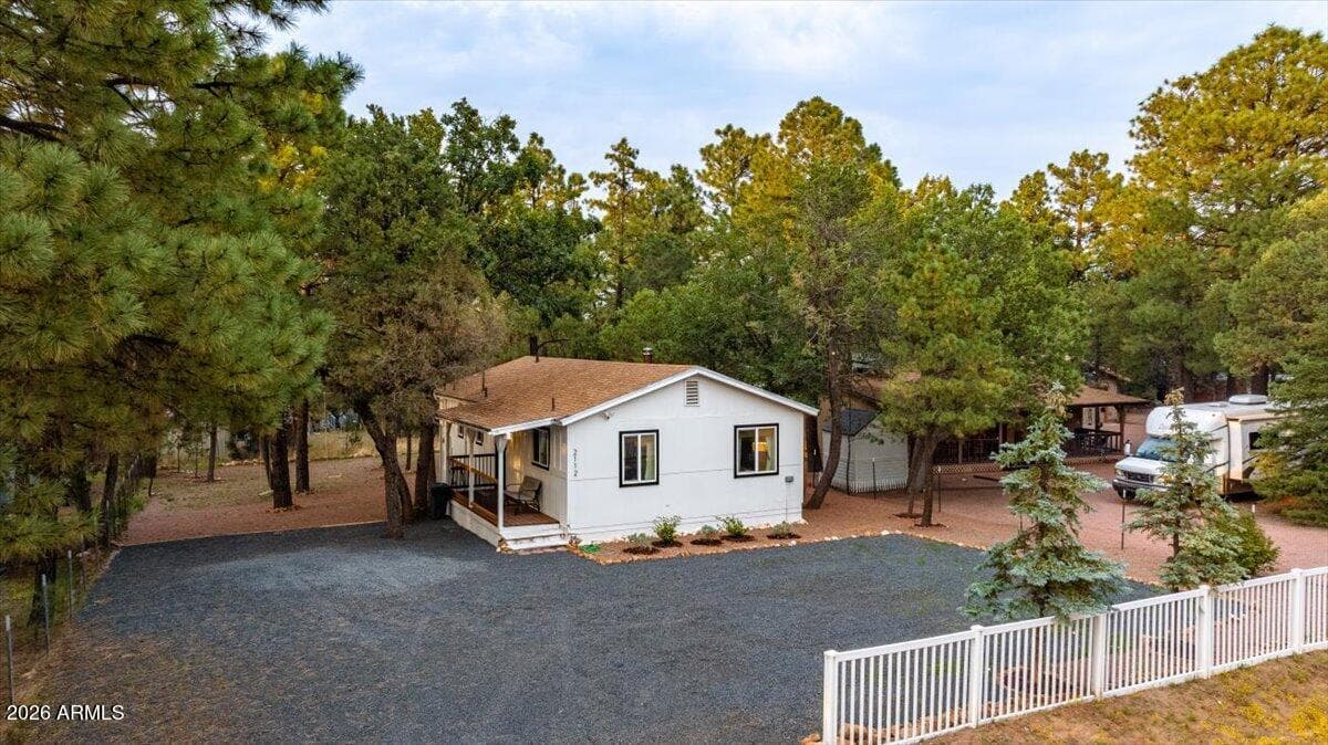 2112 BLUEJAY Road, Overgaard, AZ 85933 — photo 1 of 42
