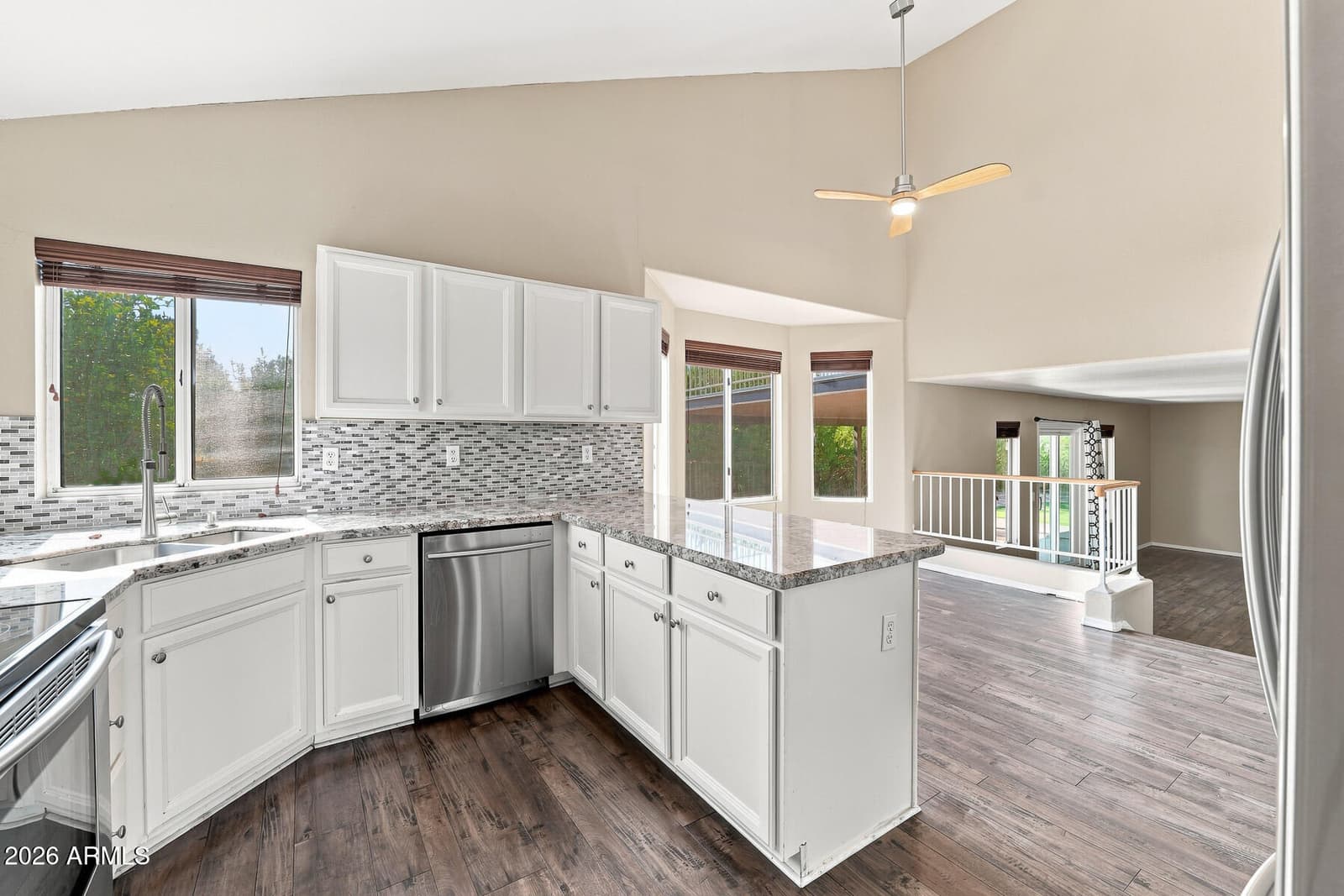 181 S TIAGO Drive, Gilbert, AZ 85233 — photo 9 of 44