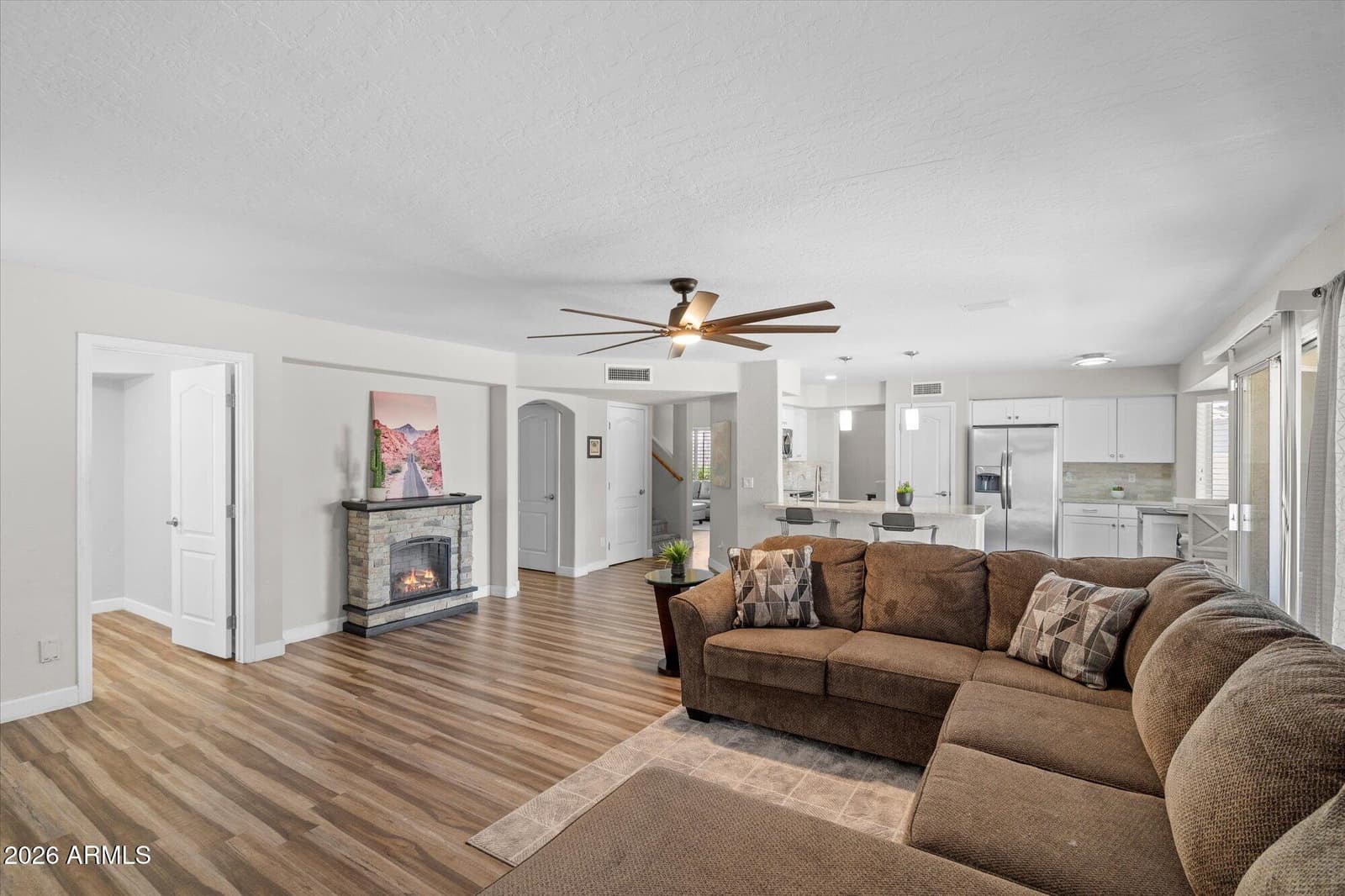 613 W SERENO Drive, Gilbert, AZ 85233 — photo 12 of 32