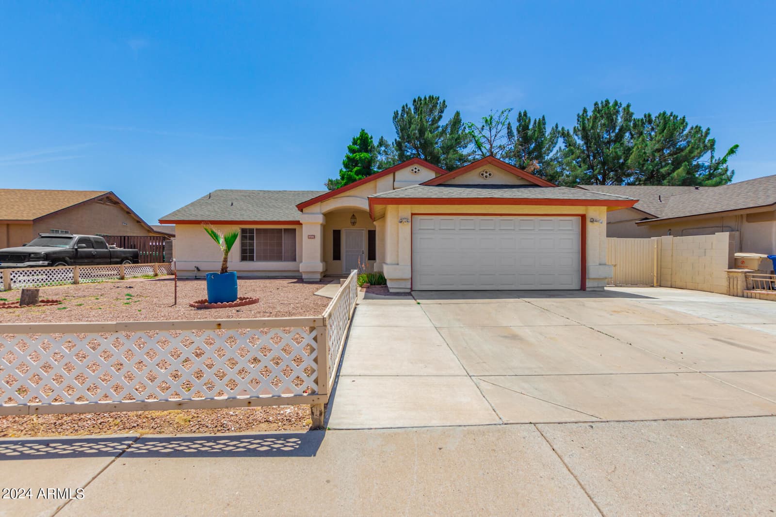 8591 W OREGON Avenue, Glendale, AZ 85305 — photo 1 of 32