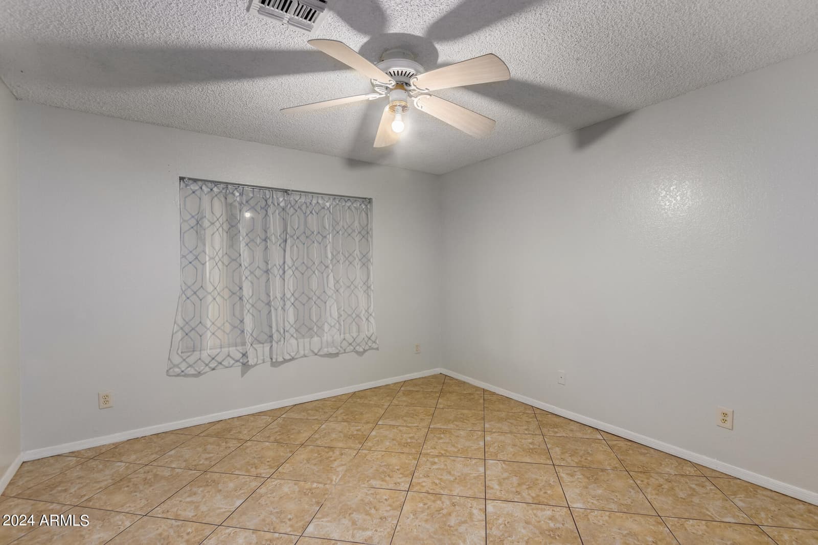 8591 W OREGON Avenue, Glendale, AZ 85305 — photo 28 of 32