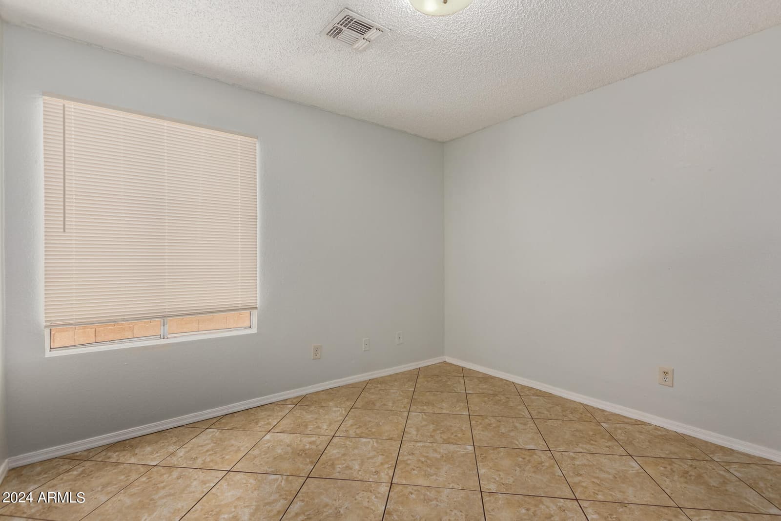8591 W OREGON Avenue, Glendale, AZ 85305 — photo 29 of 32