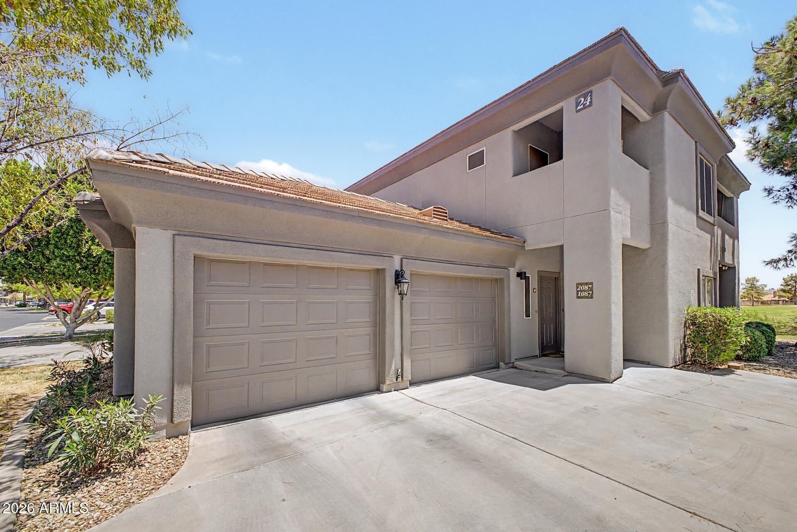 7401 W ARROWHEAD CLUBHOUSE Drive 2087, Glendale, AZ 85308 — photo 1 of 32