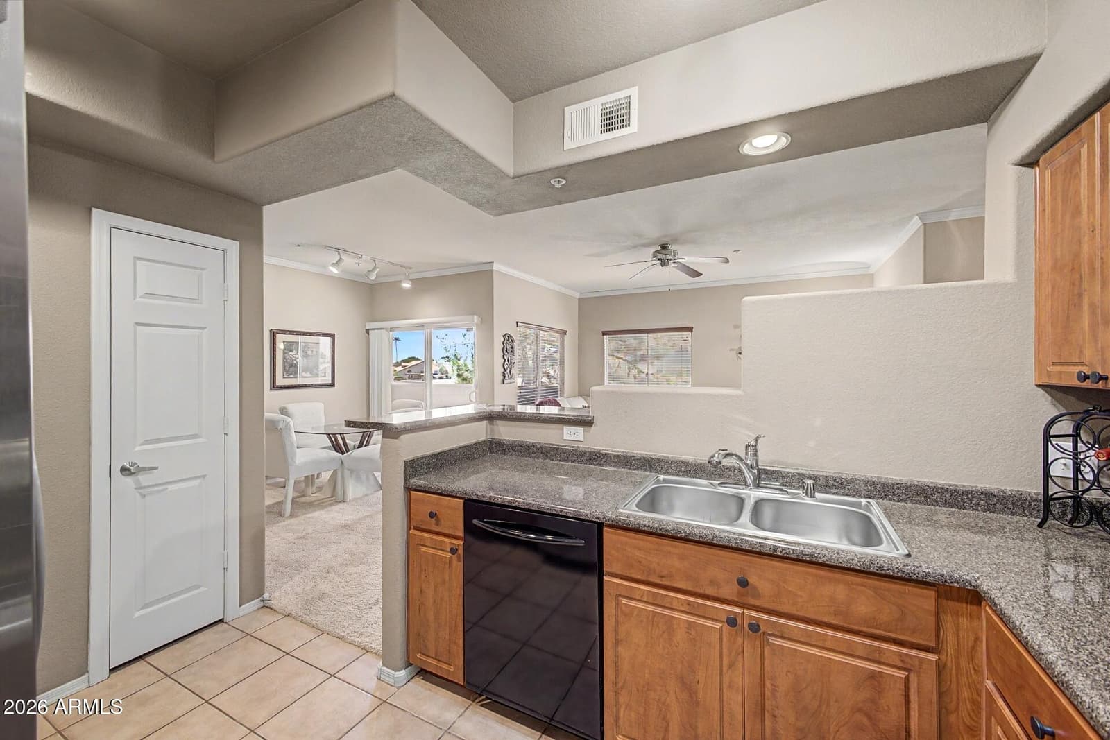 7401 W ARROWHEAD CLUBHOUSE Drive 2087, Glendale, AZ 85308 — photo 12 of 32