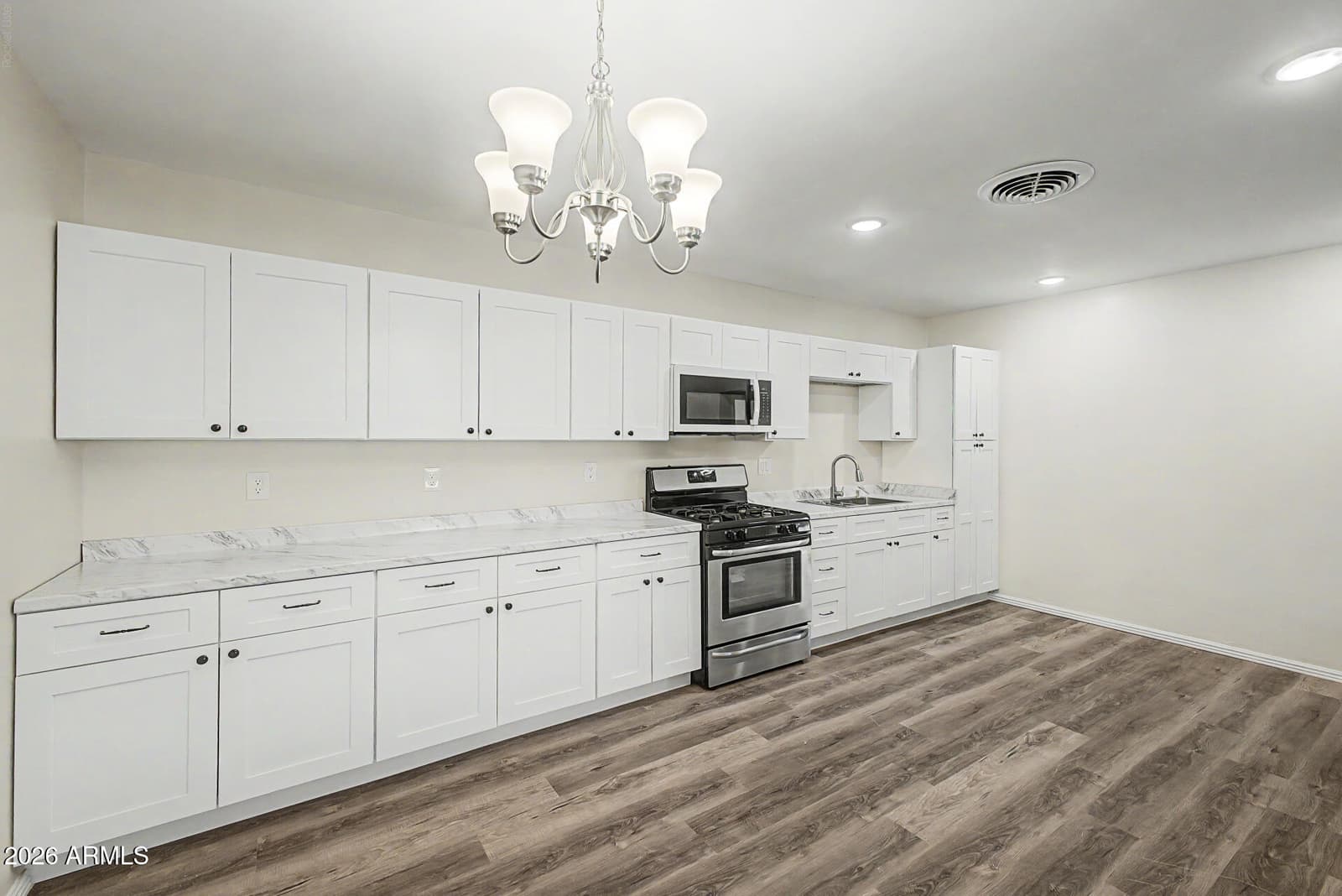 828 W CENTRAL Avenue, Coolidge, AZ 85128 — photo 1 of 24