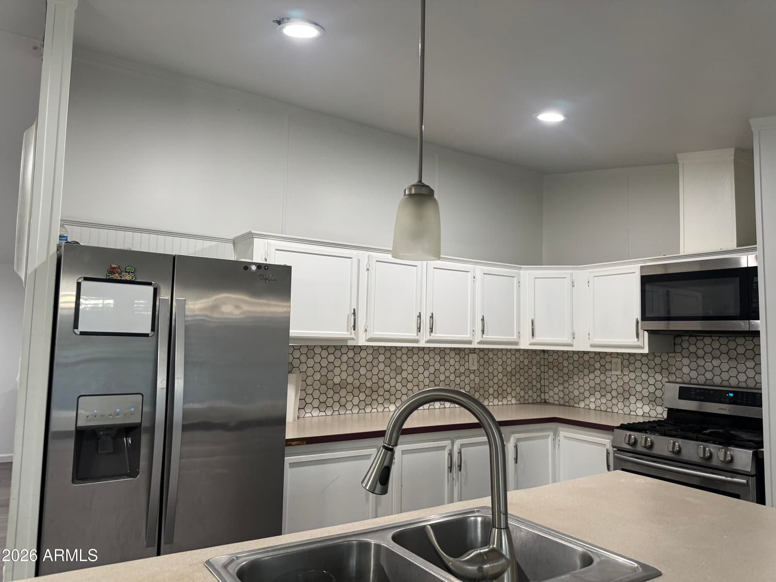 117 E VILLA THERESA Drive, Phoenix, AZ 85022 — photo 4 of 41