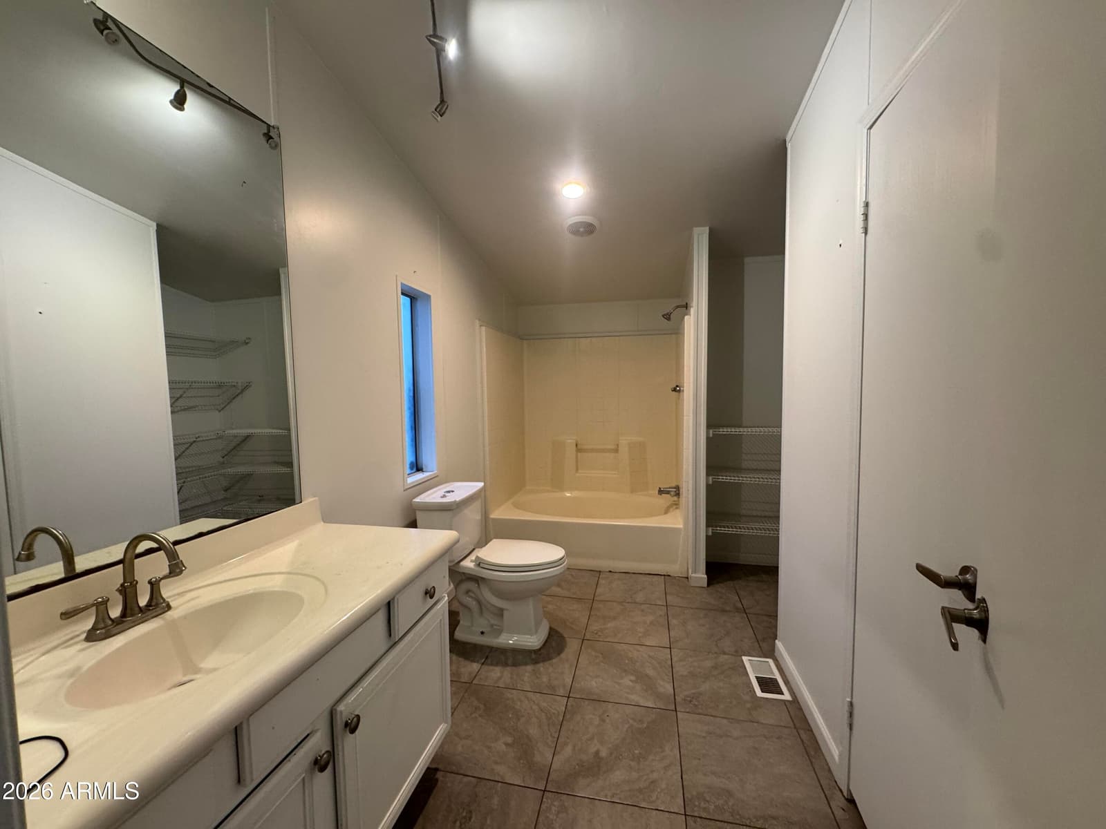 117 E VILLA THERESA Drive, Phoenix, AZ 85022 — photo 16 of 41