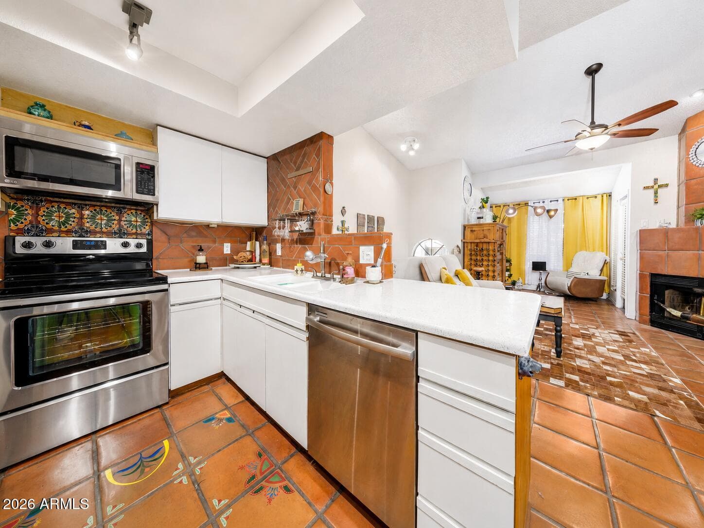 1840 E MORTEN Avenue 231, Phoenix, AZ 85020 — photo 10 of 32