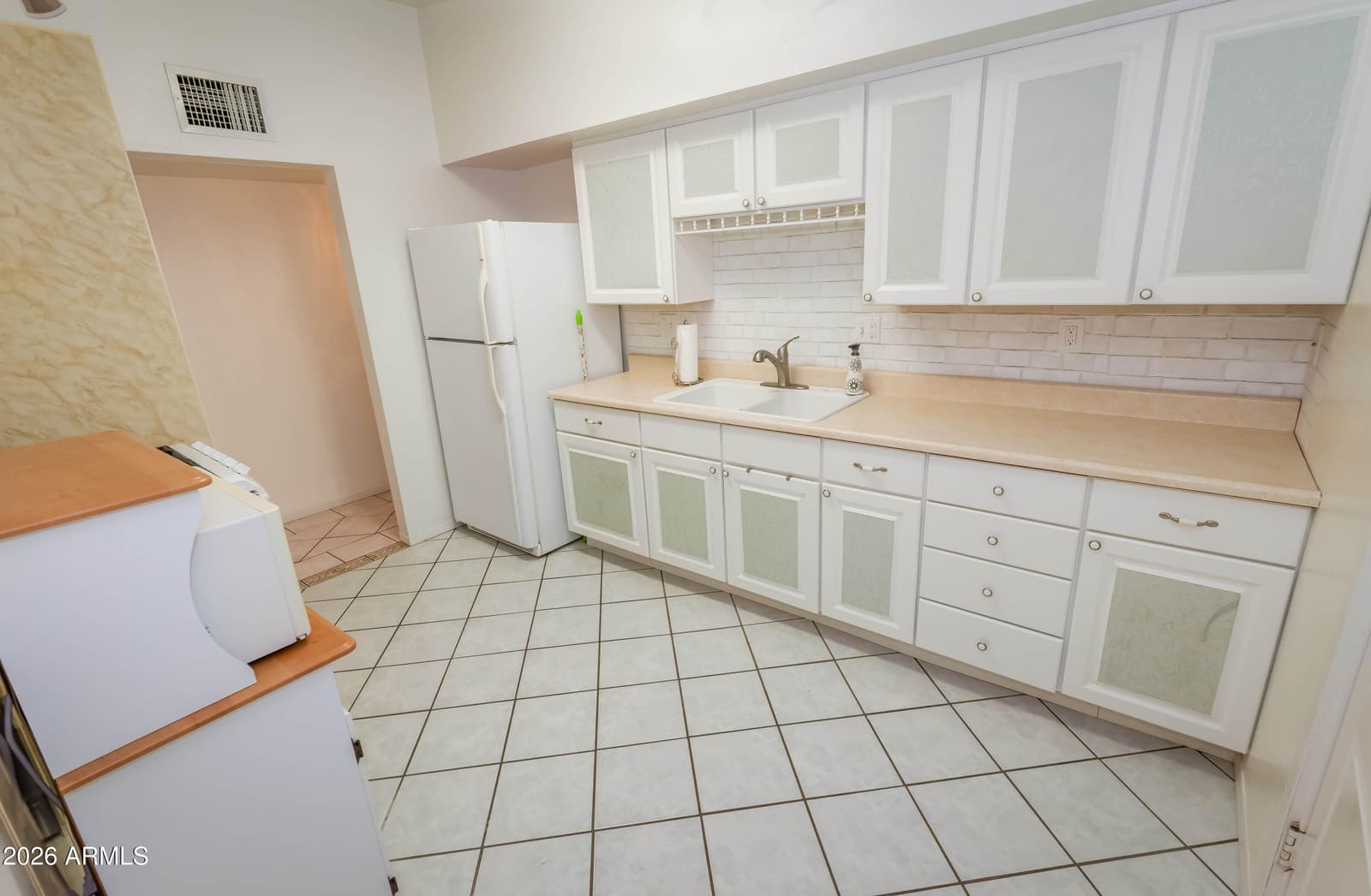301 WHITTON Street, Sierra Vista, AZ 85635 — photo 8 of 45