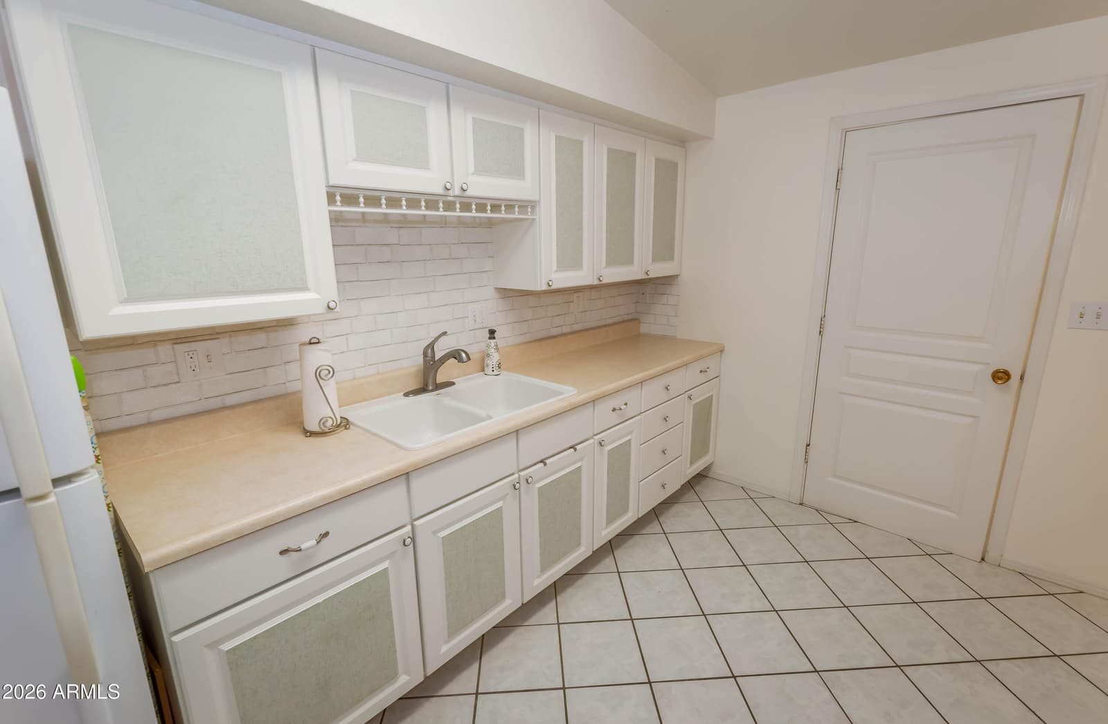 301 WHITTON Street, Sierra Vista, AZ 85635 — photo 10 of 45