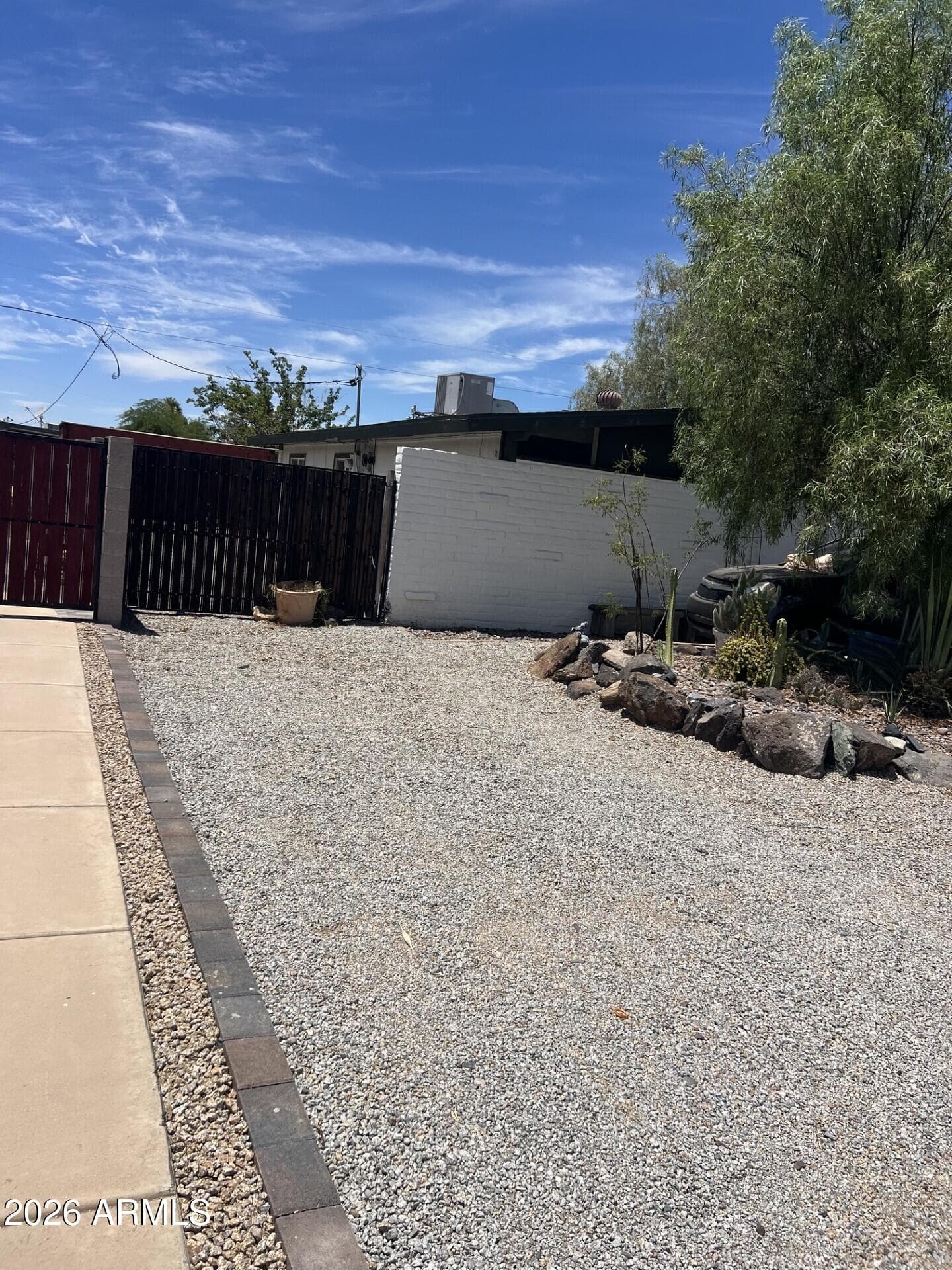 14808 N 30TH Drive, Phoenix, AZ 85053 — photo 8 of 46