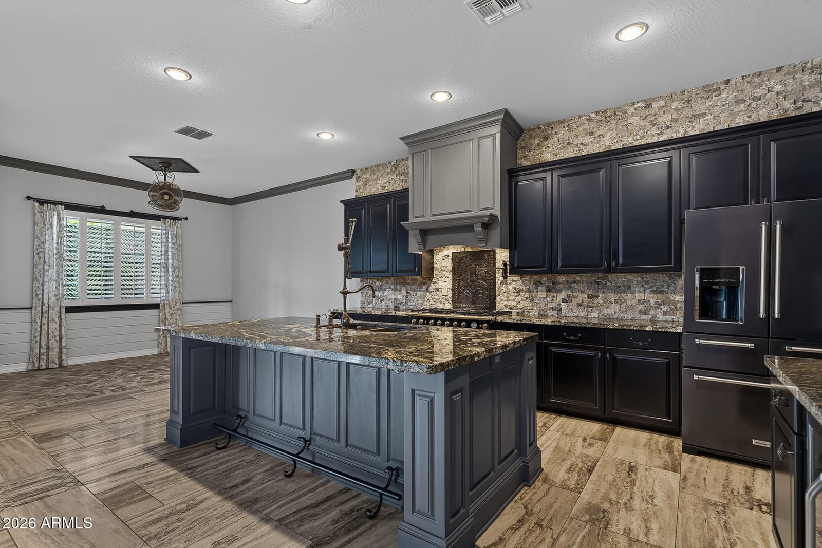 10519 W ODEUM Lane, Tolleson, AZ 85353 — photo 14 of 78