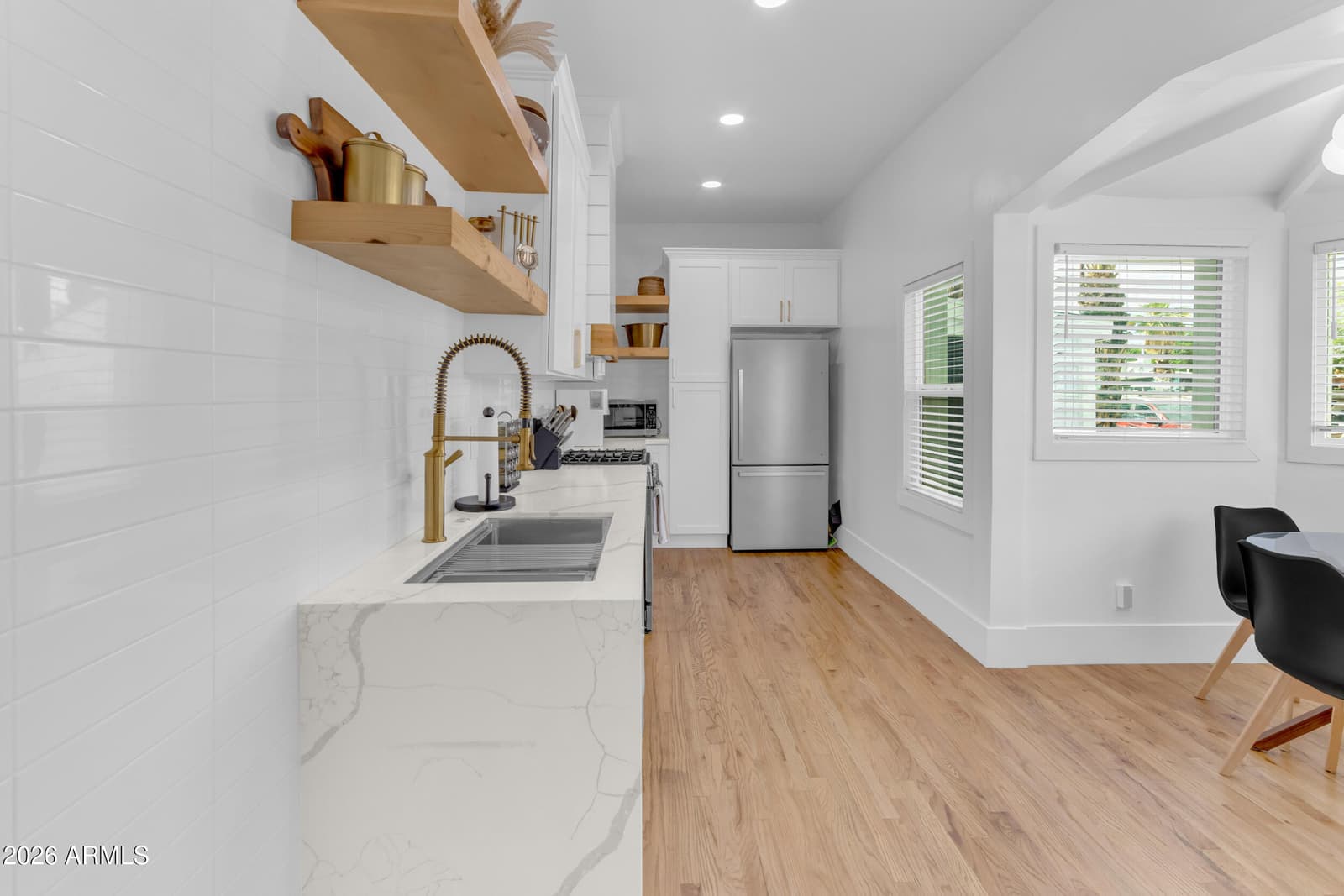 2046 N 11TH Street, Phoenix, AZ 85006 — photo 4 of 42