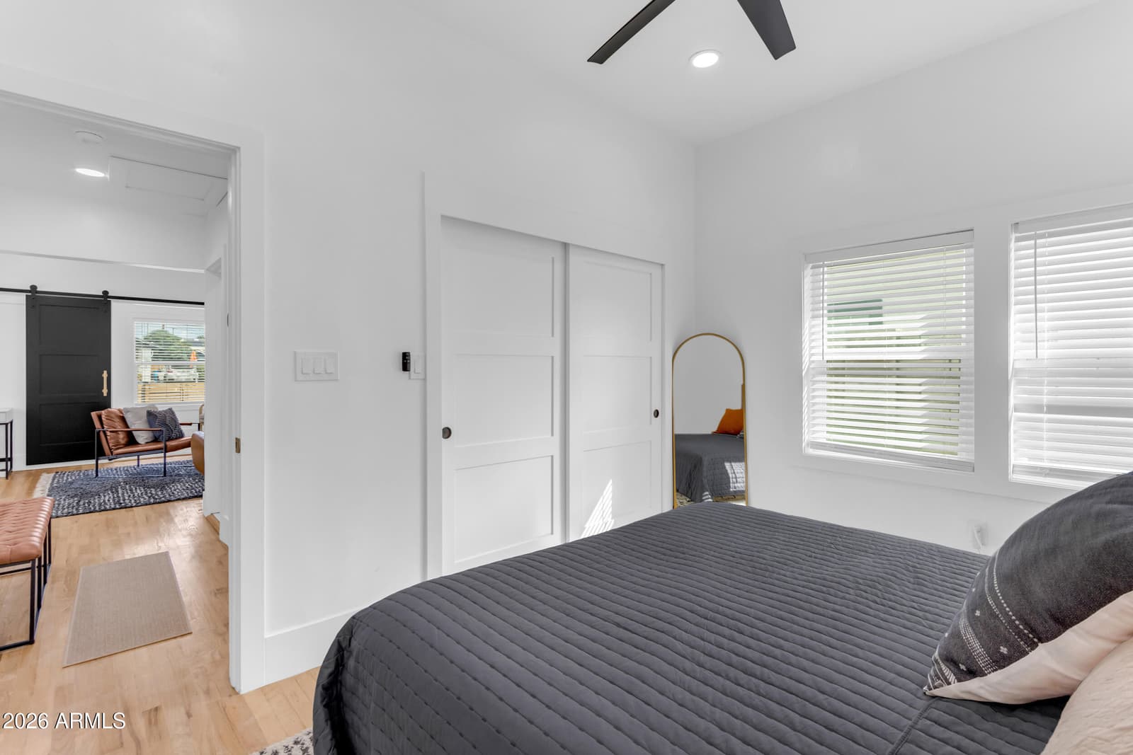 2046 N 11TH Street, Phoenix, AZ 85006 — photo 10 of 42