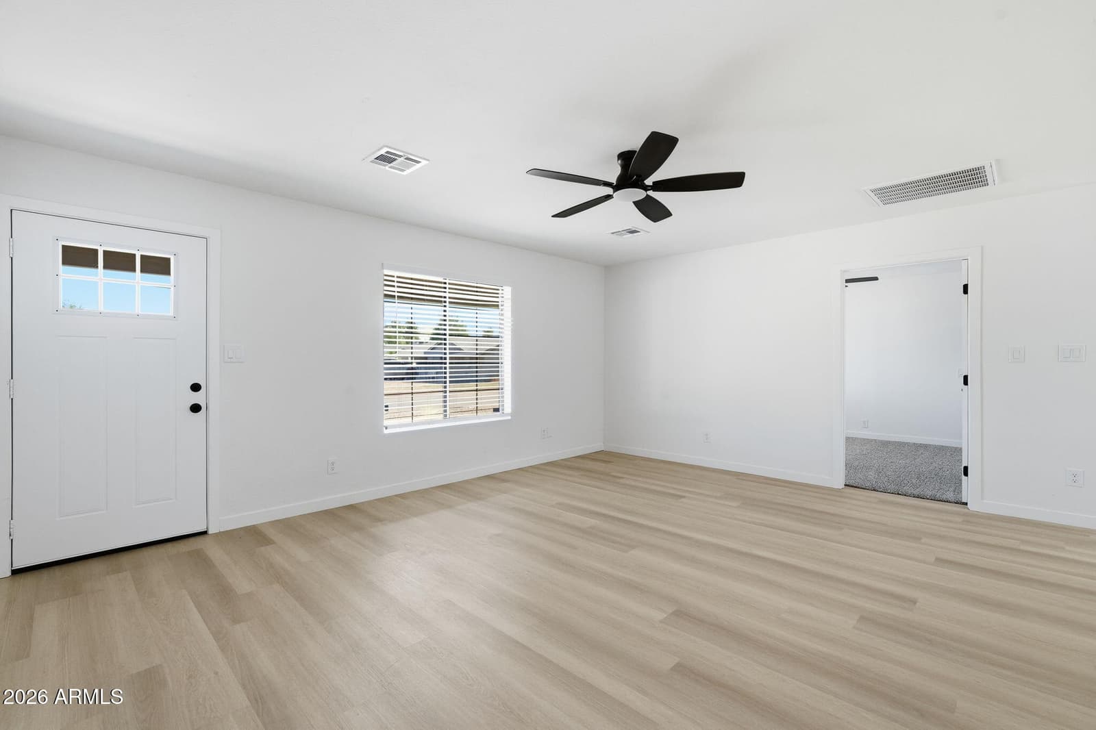 228 W 18TH Avenue, Apache Junction, AZ 85120 — photo 3 of 35
