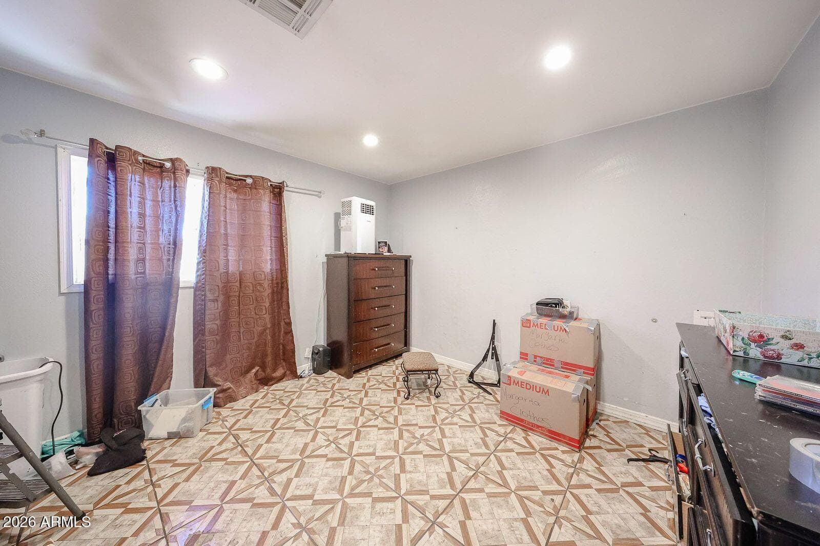 6014 W PINCHOT Avenue, Phoenix, AZ 85033 — photo 10 of 17