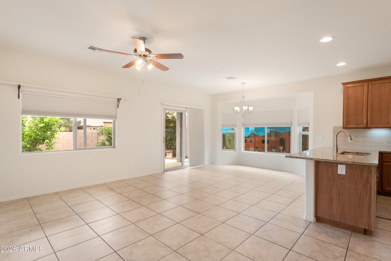 4336 DEANNA Drive, Sierra Vista, AZ 85650 — photo 10 of 34