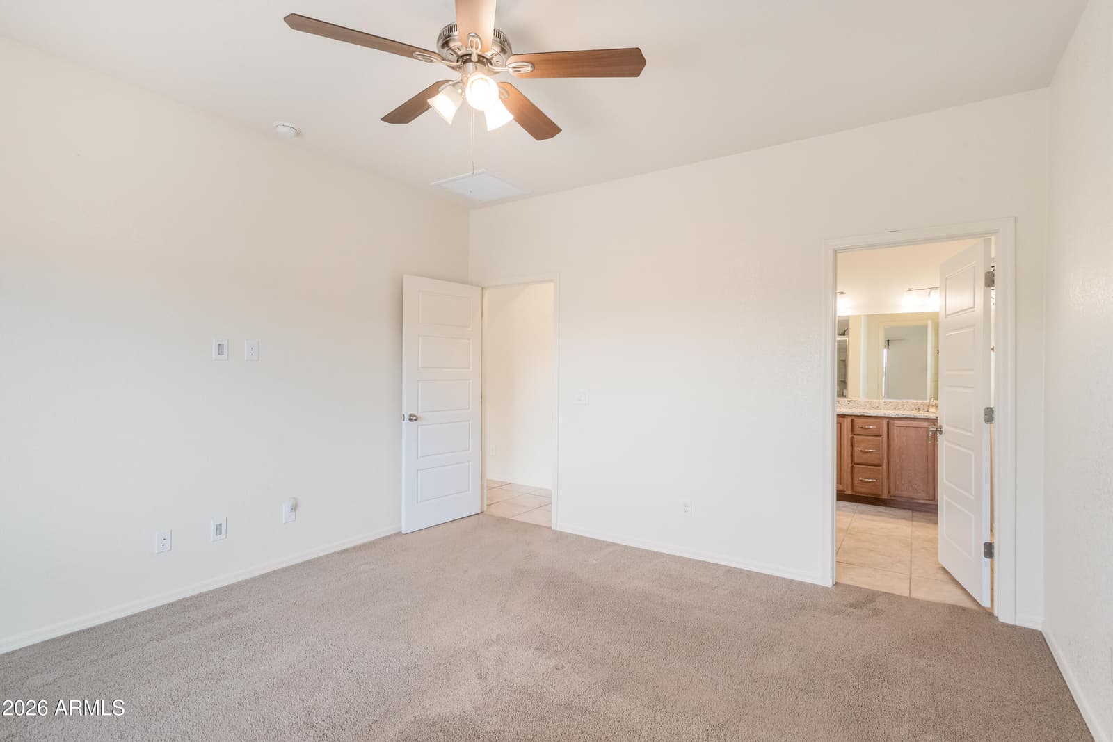 4336 DEANNA Drive, Sierra Vista, AZ 85650 — photo 14 of 34