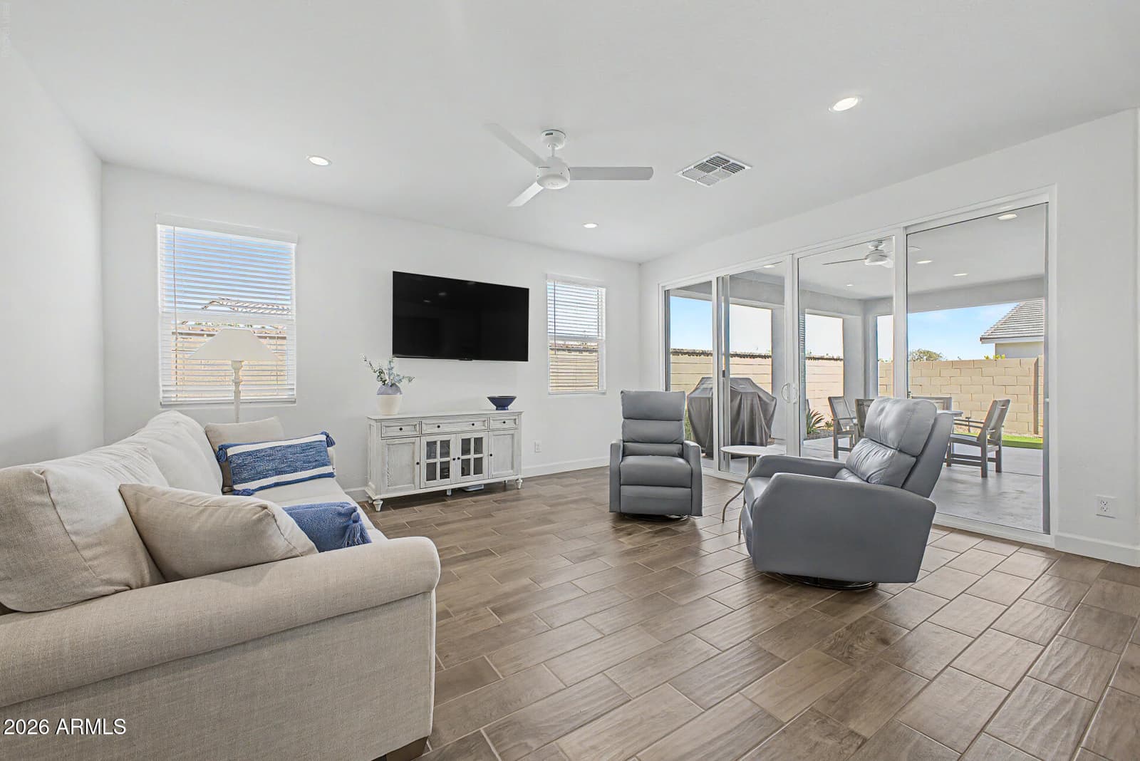 17440 W AUBURN Street, Surprise, AZ 85388 — photo 10 of 40
