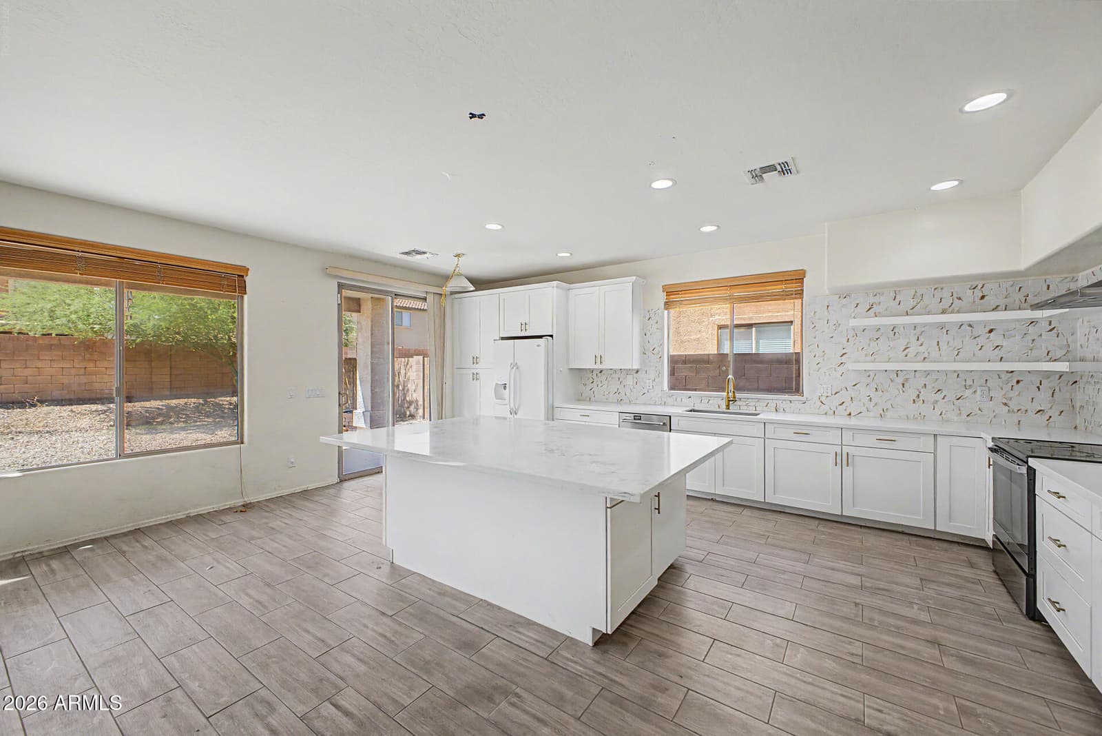 3119 W Pleasant Lane, Phoenix, AZ 85041 — photo 13 of 54