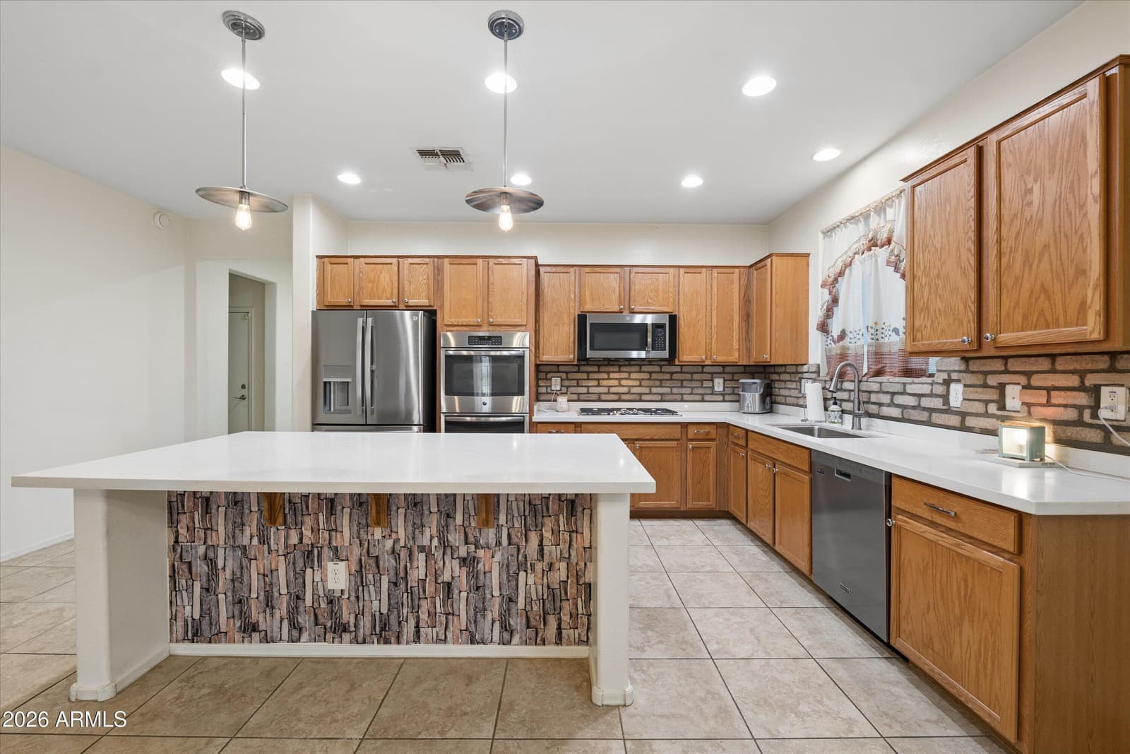6914 S 78TH Drive, Laveen, AZ 85339 — photo 11 of 35