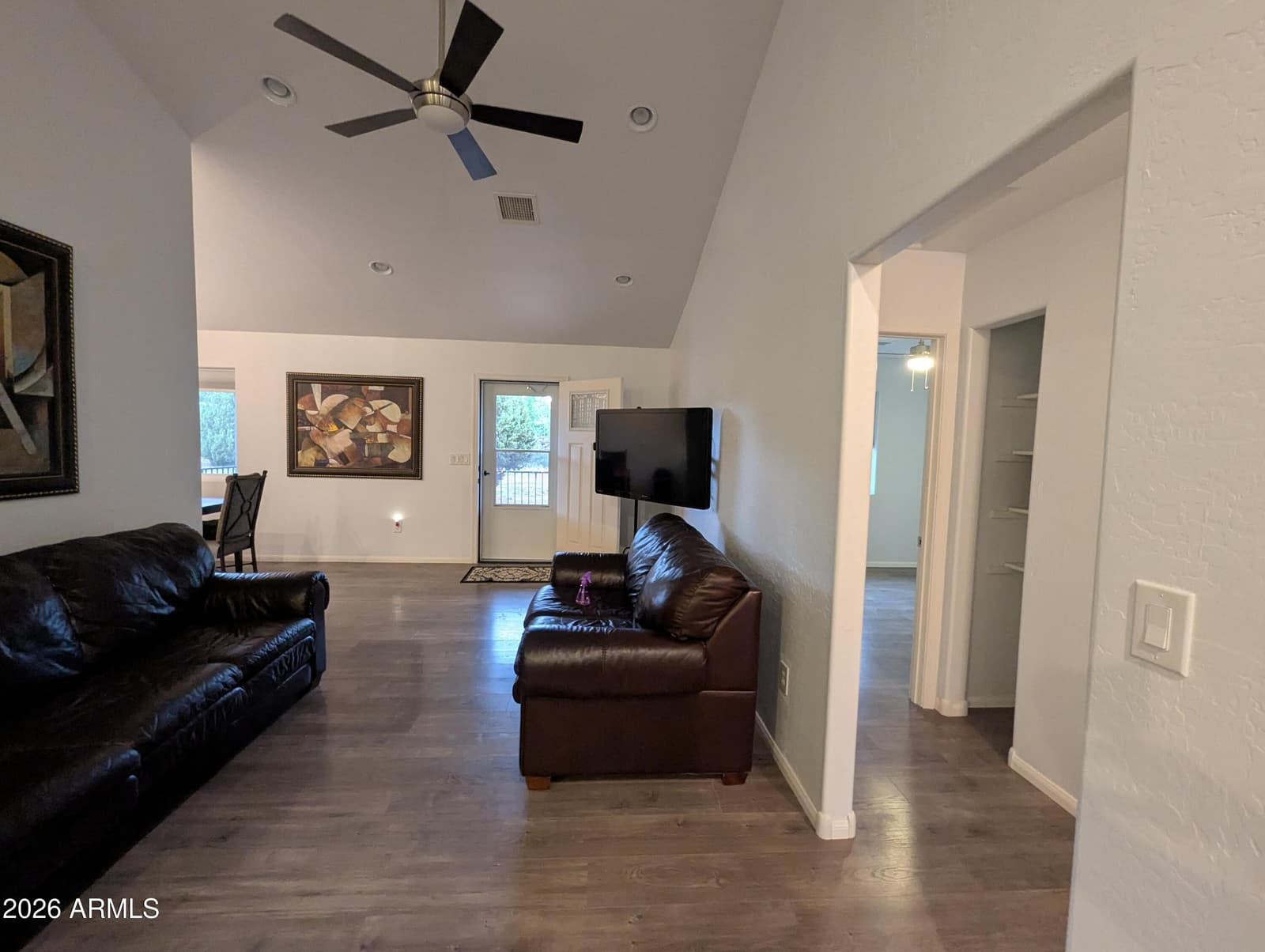 7092 SHILO Trail, Show Low, AZ 85901 — photo 4 of 18
