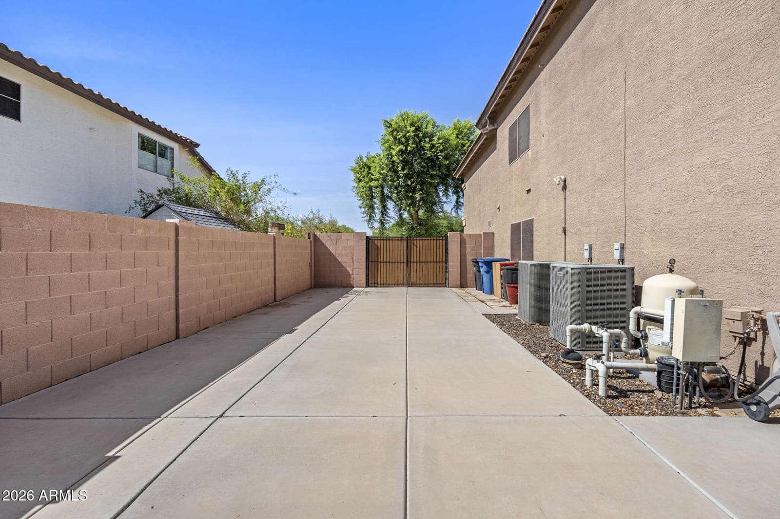 1711 E HORSESHOE Drive, Chandler, AZ 85249 — photo 67 of 75