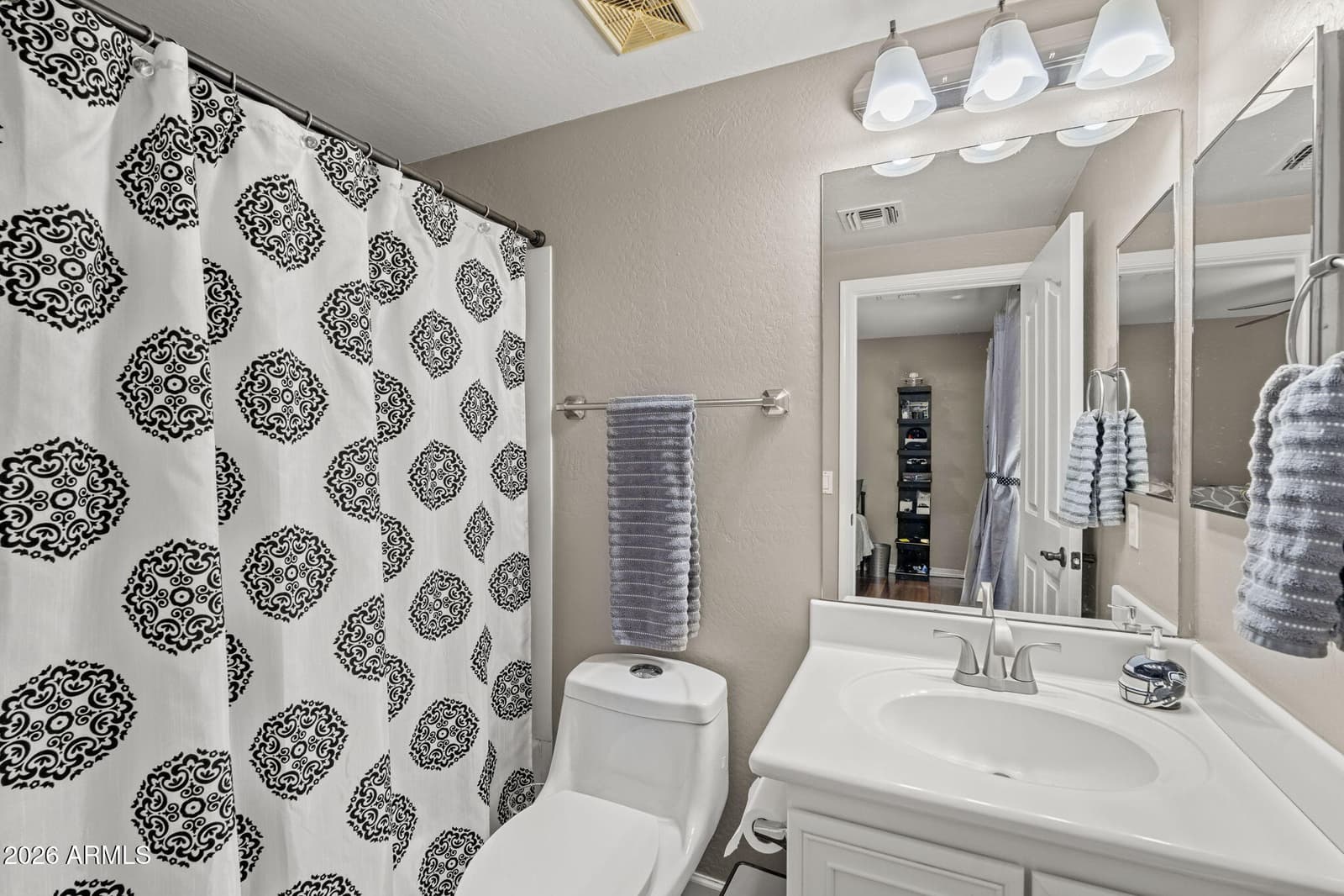 1711 E HORSESHOE Drive, Chandler, AZ 85249 — photo 35 of 75