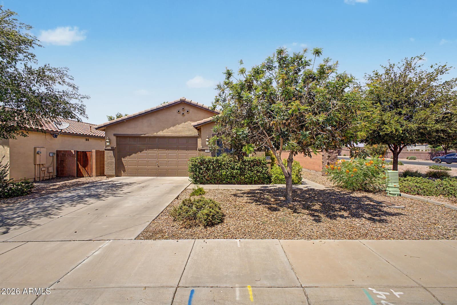 72 W DRAGON TREE Avenue, Queen Creek, AZ 85140 — photo 1 of 50