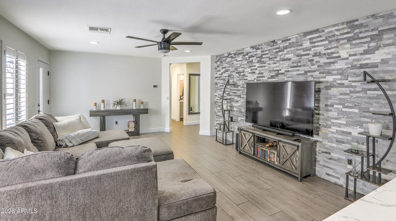 9745 E BUTTE Street, Mesa, AZ 85207 — photo 11 of 33