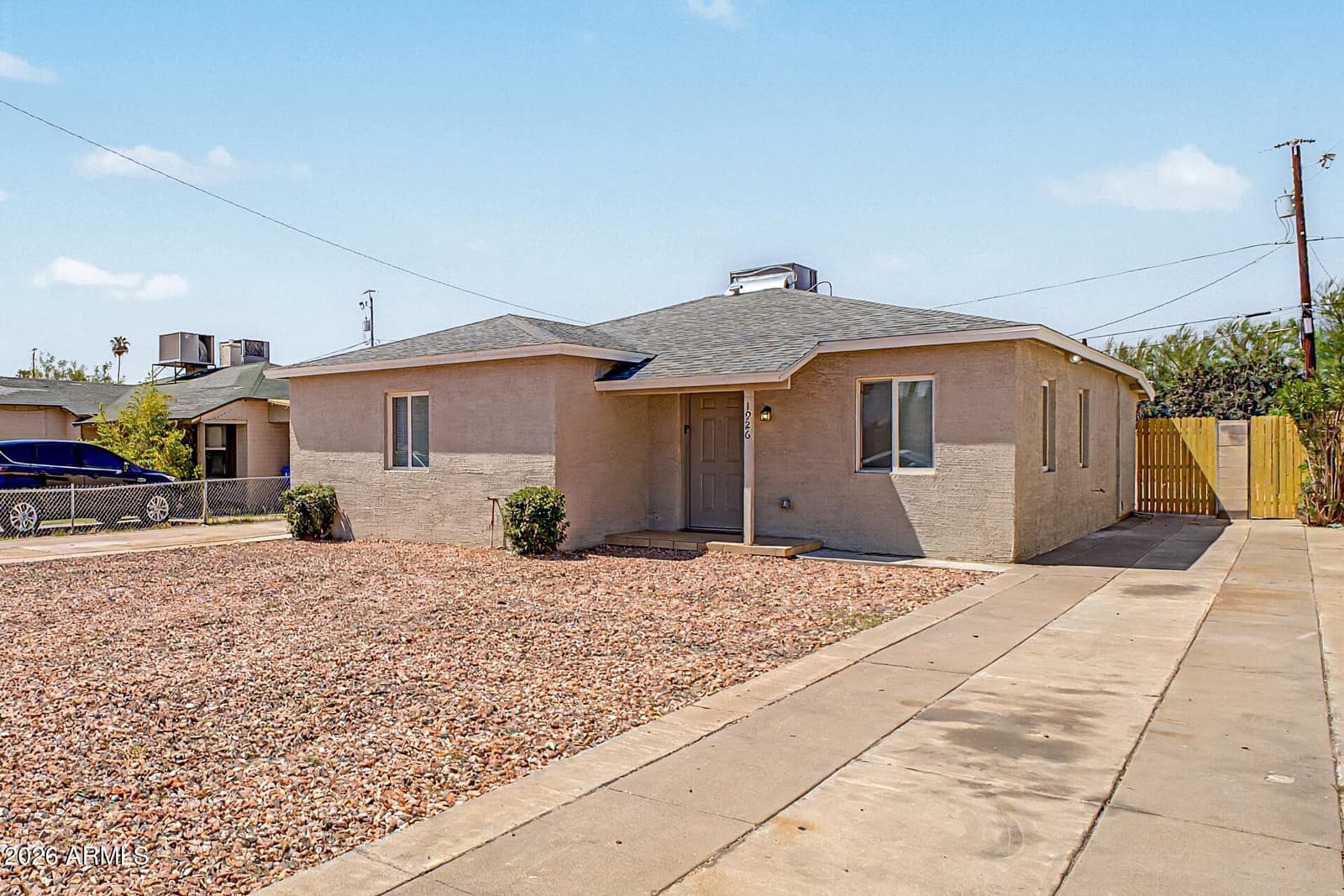 1926 E WILLETTA Street, Phoenix, AZ 85006 — photo 4 of 31
