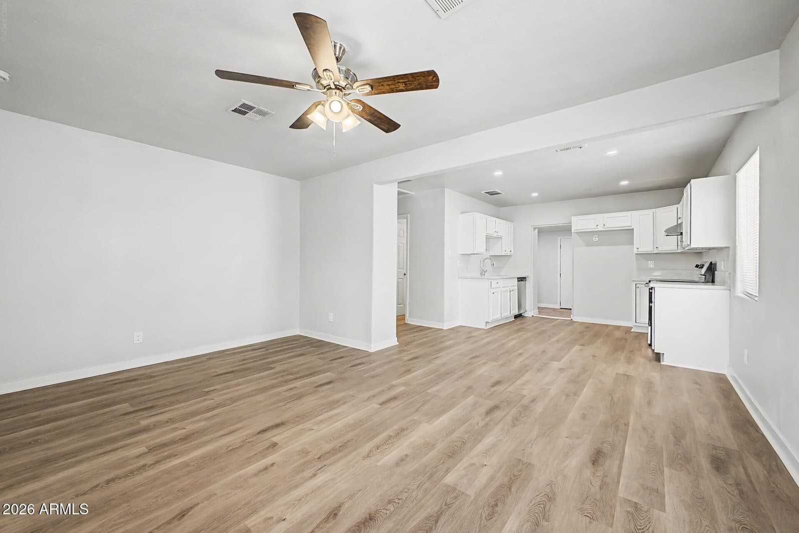 1926 E WILLETTA Street, Phoenix, AZ 85006 — photo 10 of 31