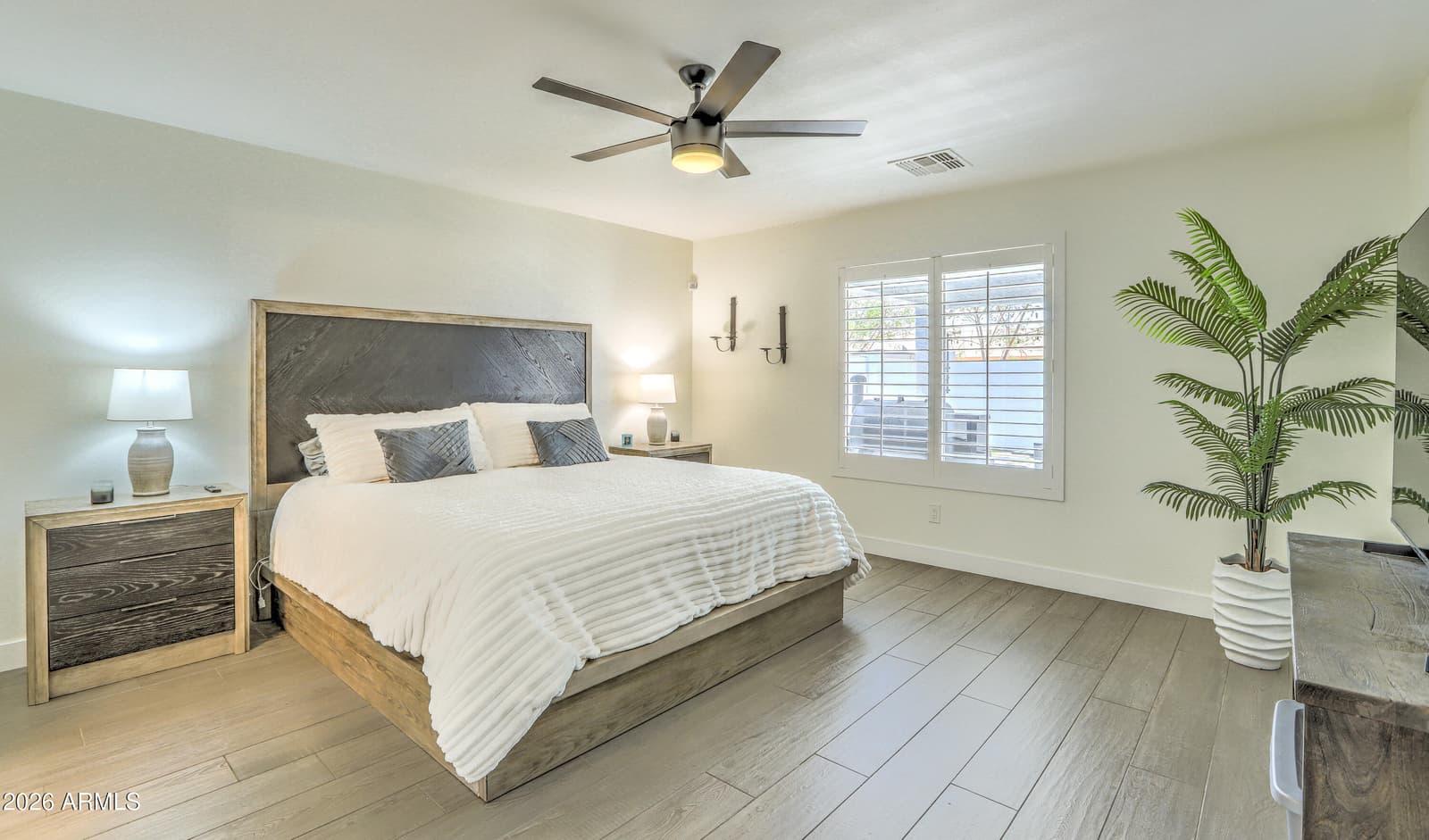 9745 E BUTTE Street, Mesa, AZ 85207 — photo 16 of 33