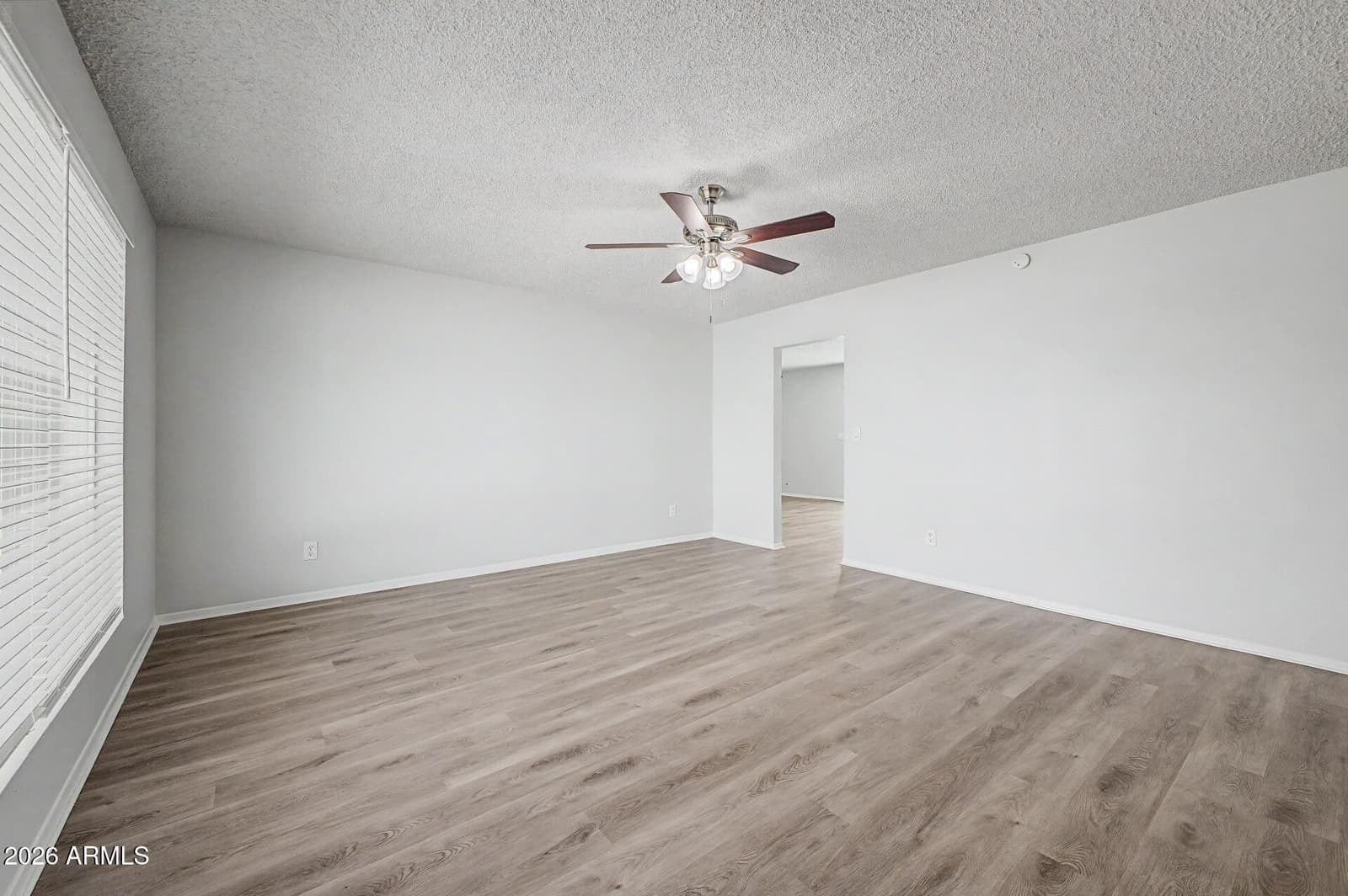 3731 W GLENN Drive, Phoenix, AZ 85051 — photo 4 of 37