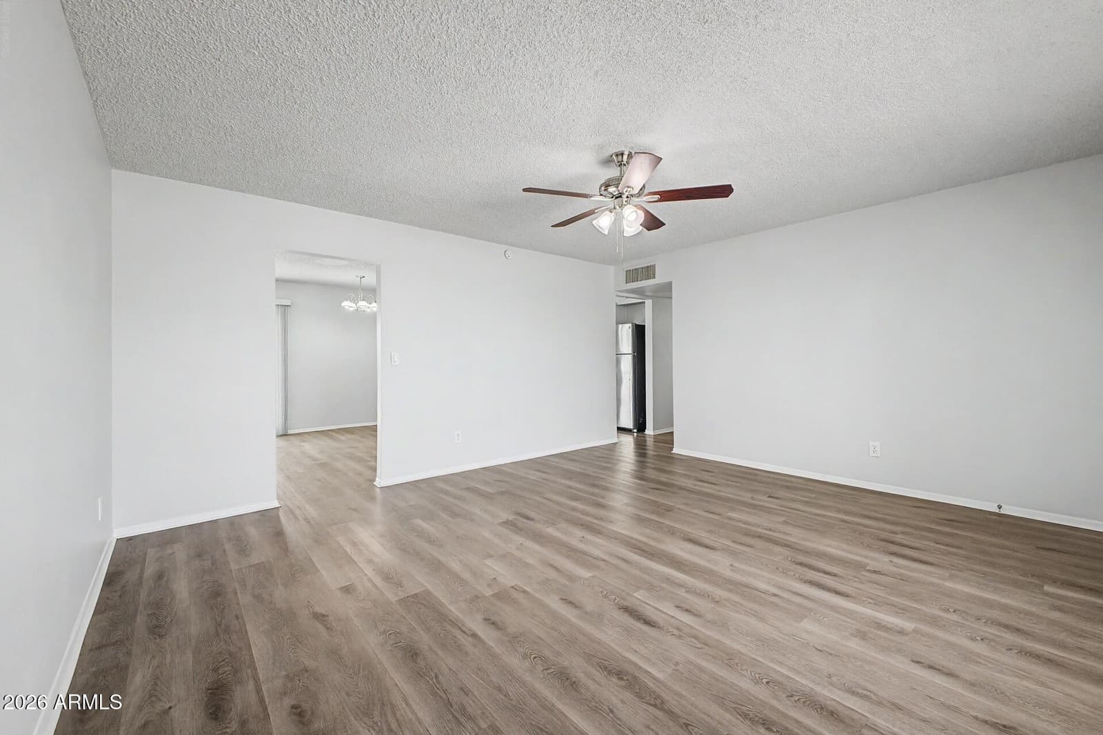 3731 W GLENN Drive, Phoenix, AZ 85051 — photo 5 of 37