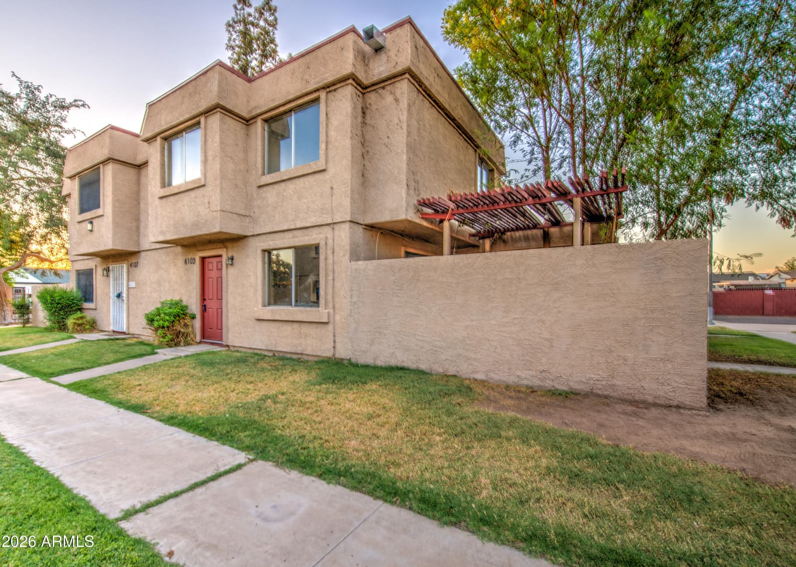 4103 W WONDERVIEW Road, Phoenix, AZ 85019 — photo 4 of 22