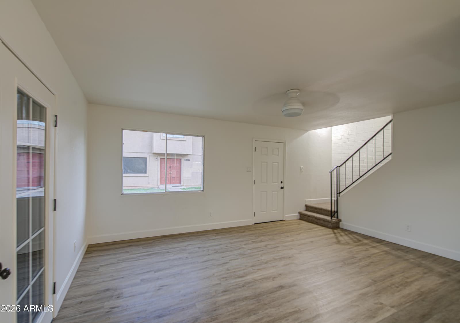 4103 W WONDERVIEW Road, Phoenix, AZ 85019 — photo 9 of 22