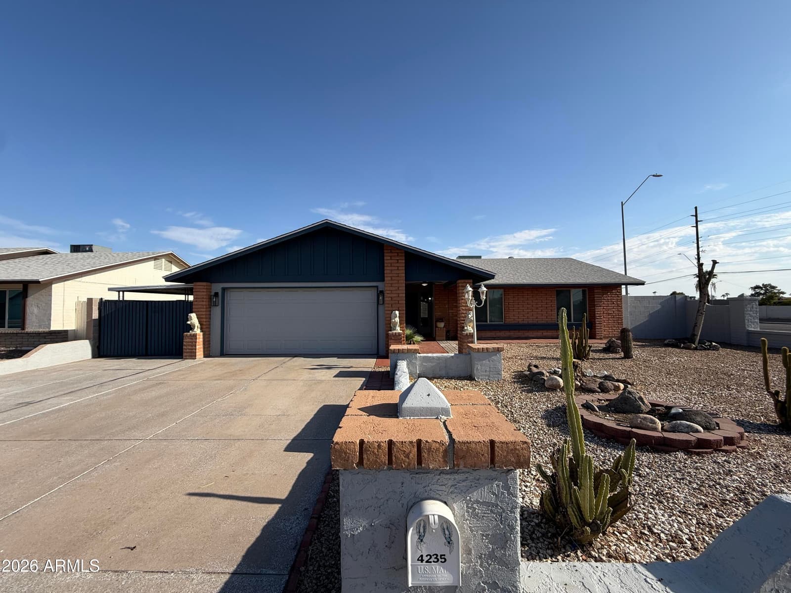 4235 W ASTER Drive, Phoenix, AZ 85029 — photo 1 of 23