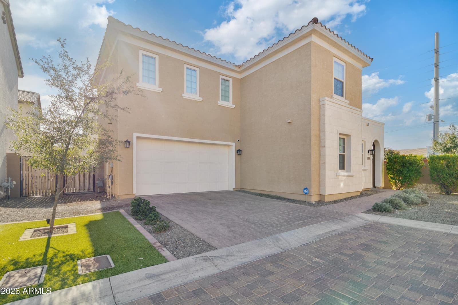 17214 N 9TH Place, Phoenix, AZ 85022 — photo 1 of 26