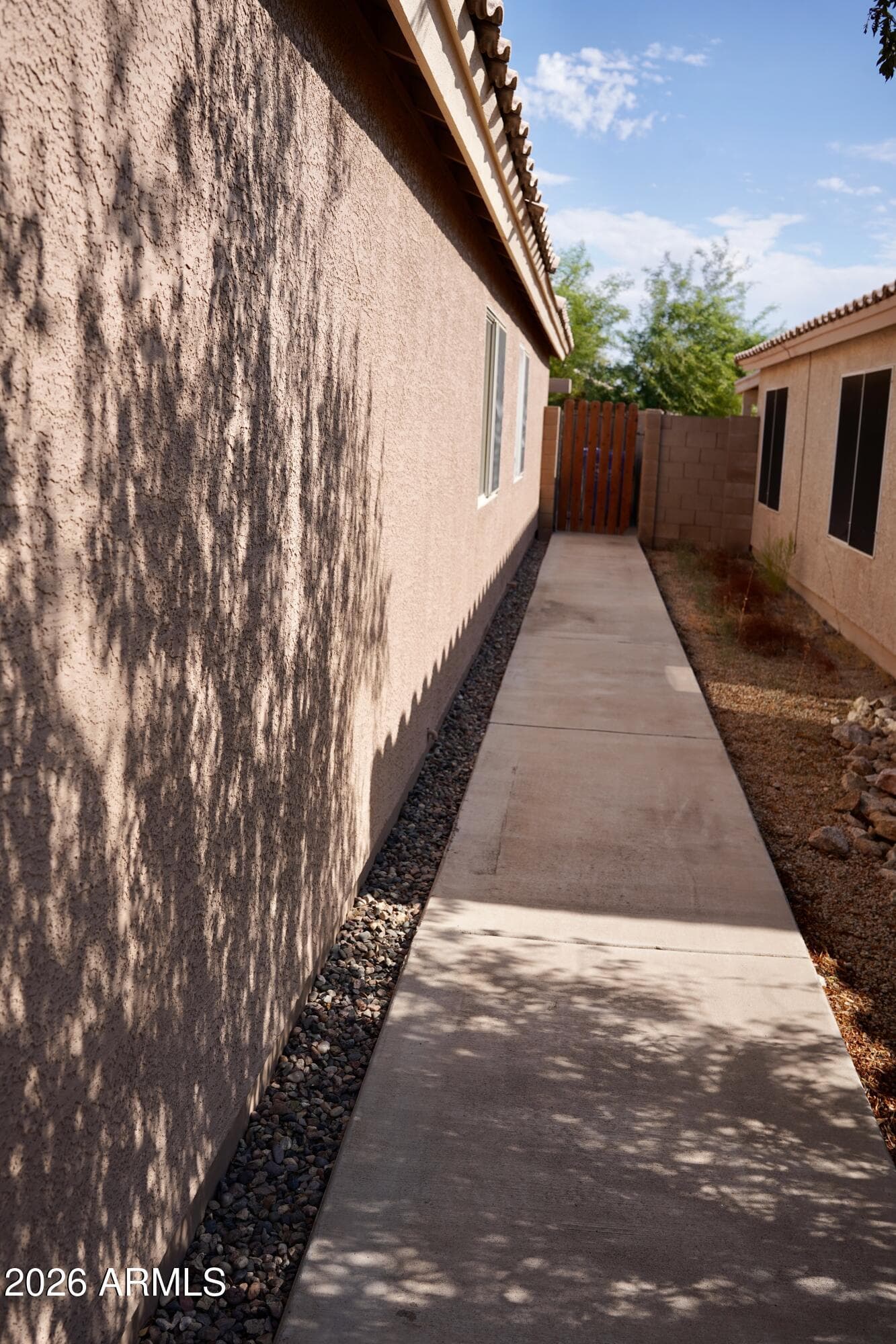 10705 W MONTECITO Avenue, Phoenix, AZ 85037 — photo 10 of 10