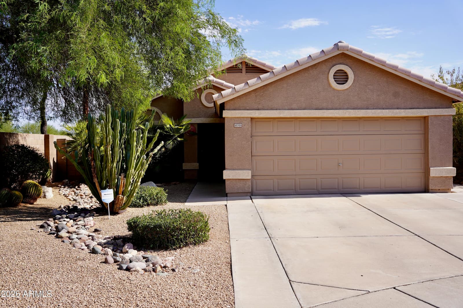 10705 W MONTECITO Avenue, Phoenix, AZ 85037 — photo 1 of 10