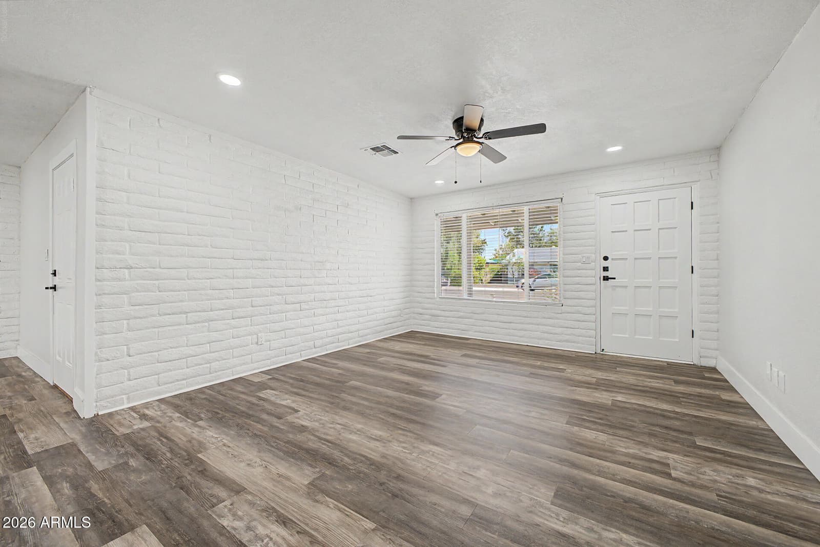 1633 E WESLEYAN Drive, Tempe, AZ 85282 — photo 3 of 33