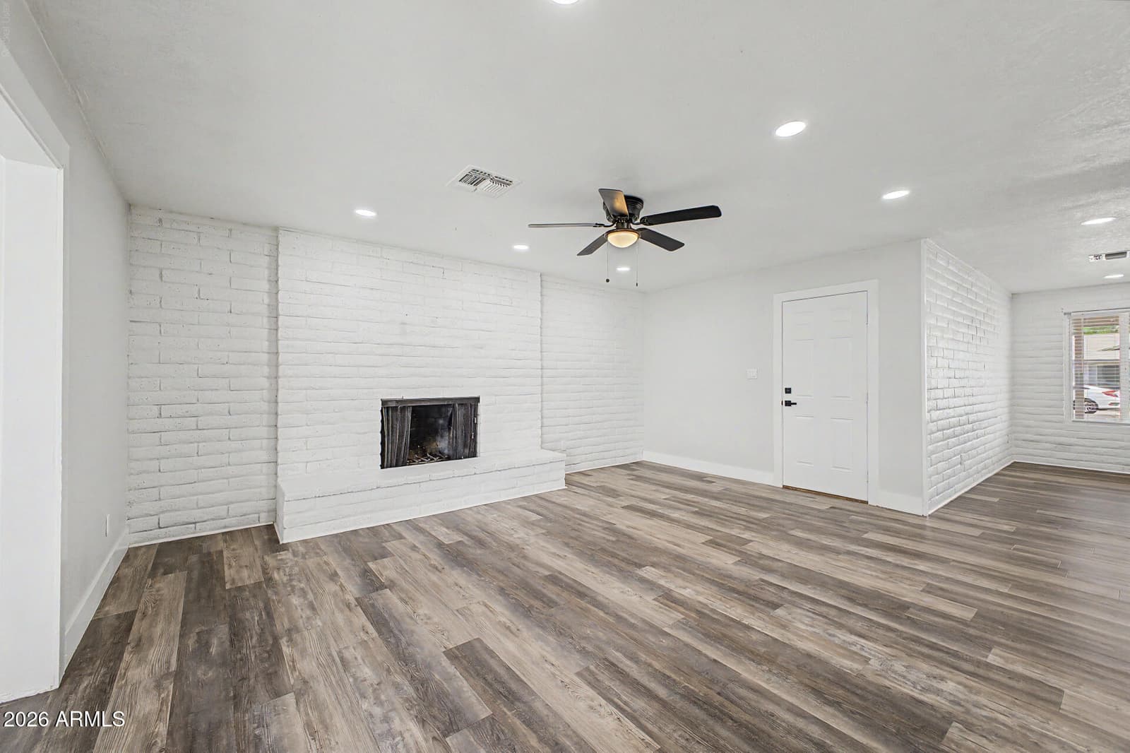 1633 E WESLEYAN Drive, Tempe, AZ 85282 — photo 9 of 33