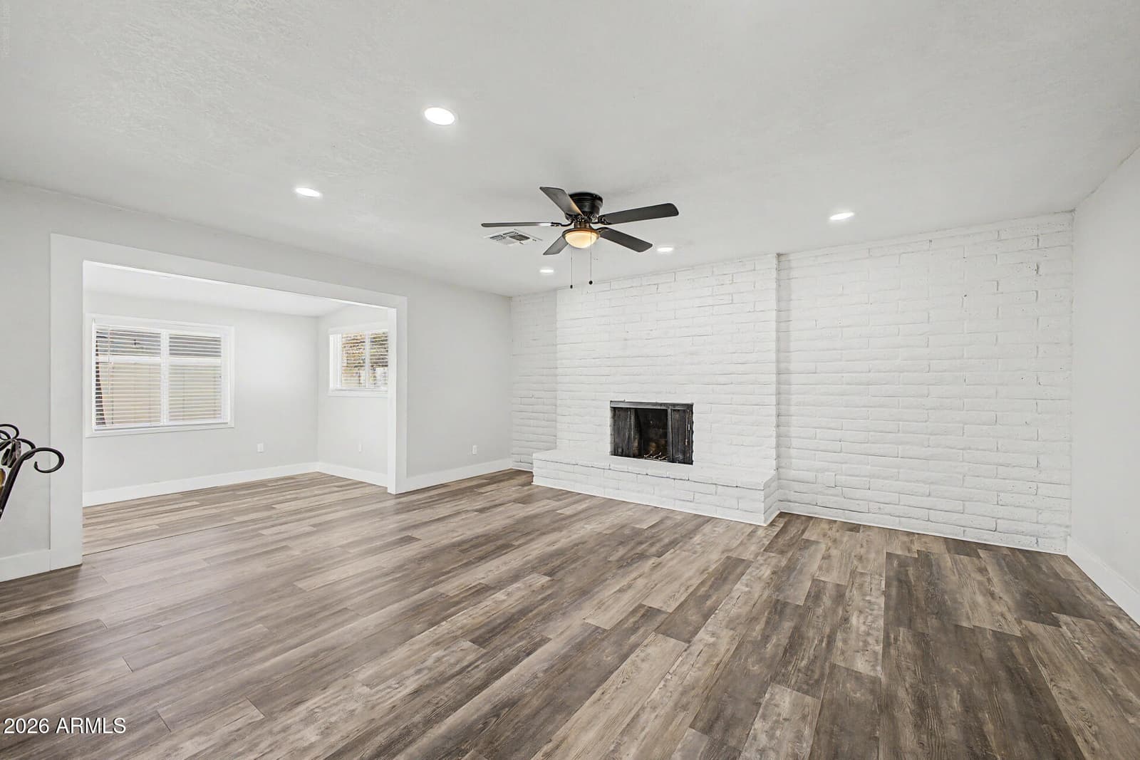 1633 E WESLEYAN Drive, Tempe, AZ 85282 — photo 11 of 33
