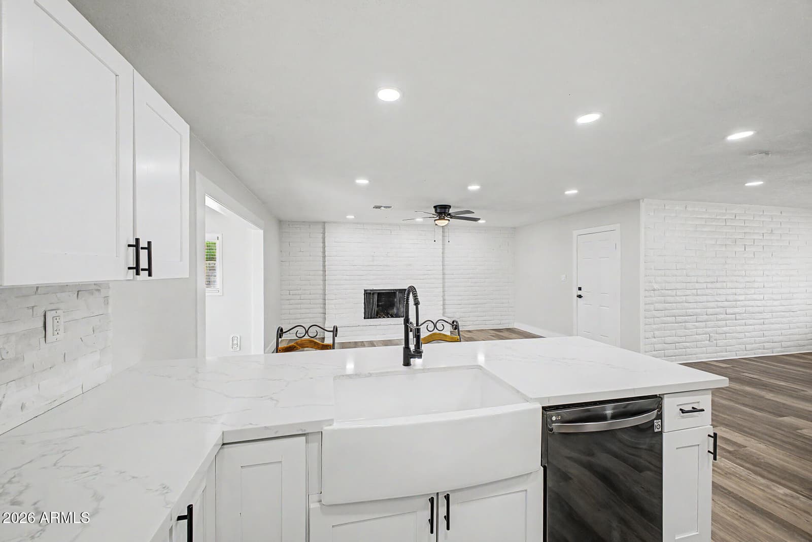 1633 E WESLEYAN Drive, Tempe, AZ 85282 — photo 12 of 33