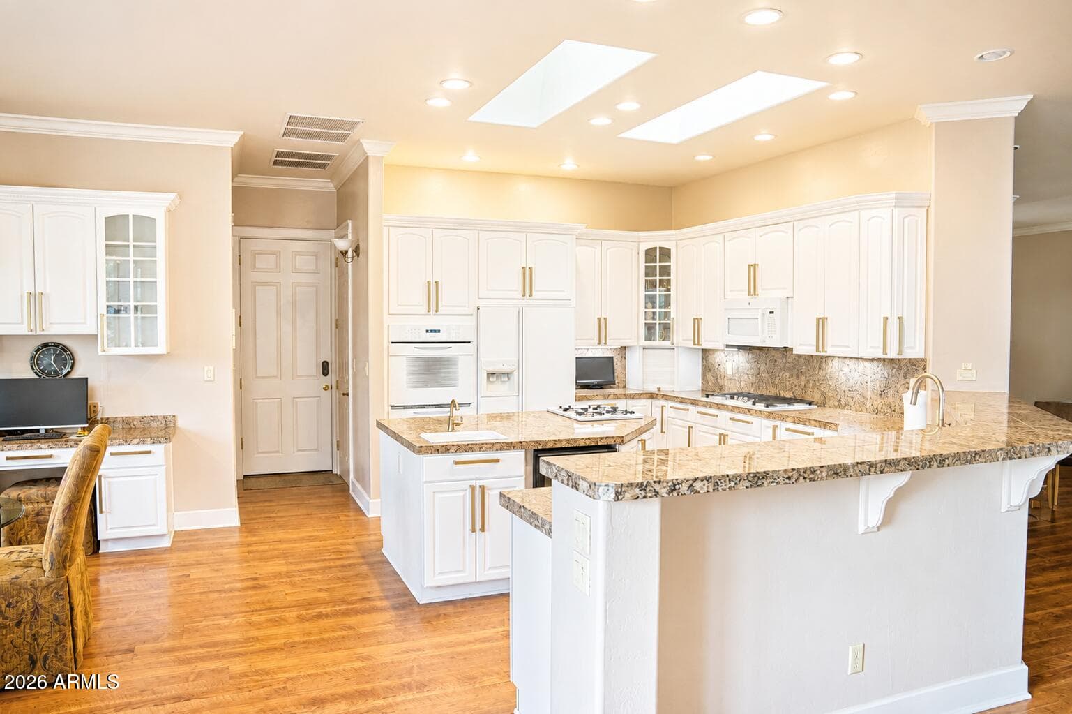 2453 N KEYSTONE Drive, Flagstaff, AZ 86004 — photo 3 of 17