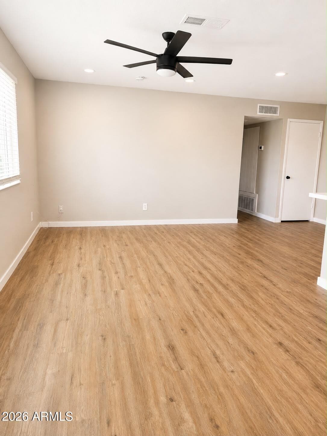 4756 E MORELAND Street, Phoenix, AZ 85008 — photo 6 of 8